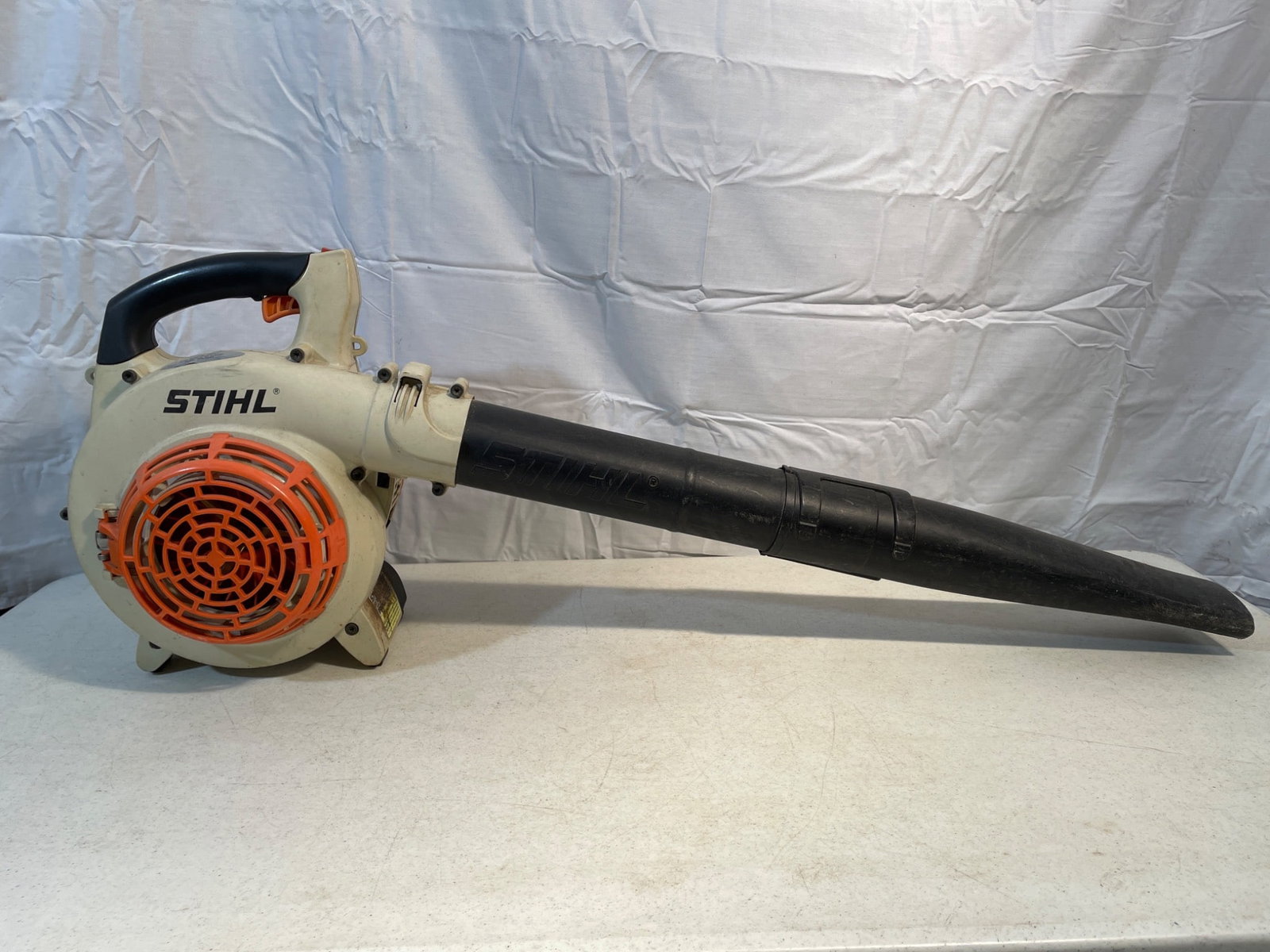 STIHL Handheld Leaf Blower with Compression and No Gas Test Capability (1 of 2)
