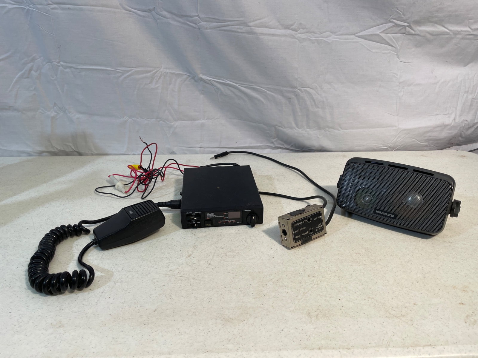 Kargo CB Radio Set With Roadmaster Speaker and Accessories (1 of 4)