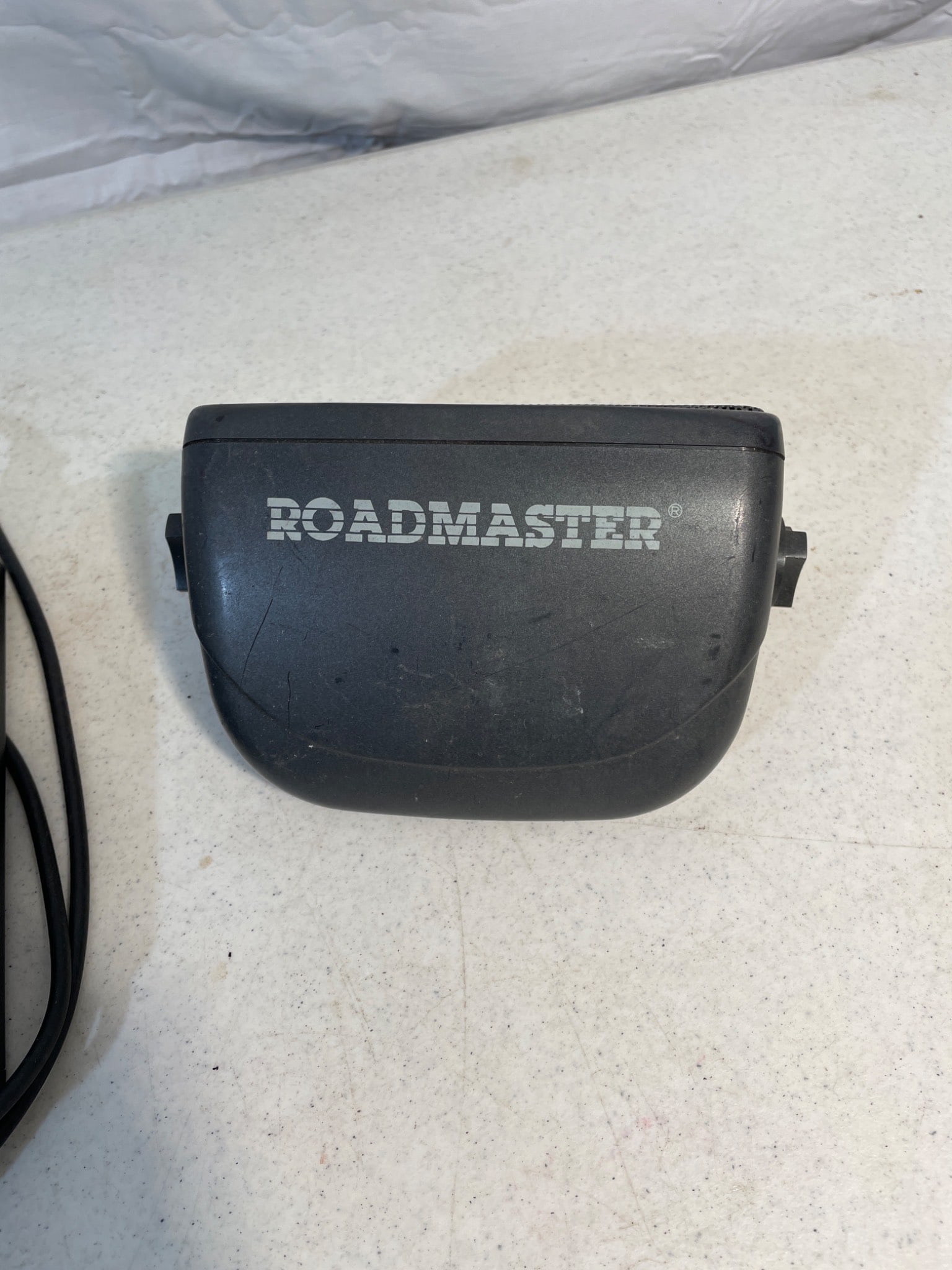 Kargo CB Radio Set With Roadmaster Speaker and Accessories - 4