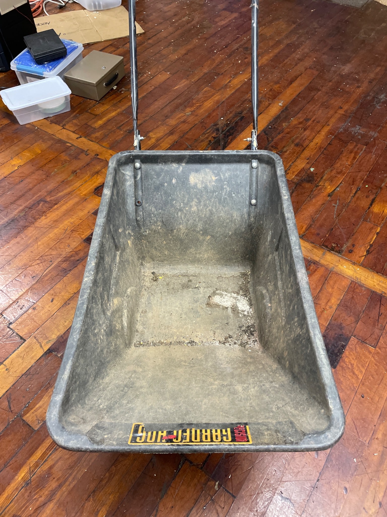 Farm & Lawn Heavy-Duty Push Spreader with Repairable Handle - 3