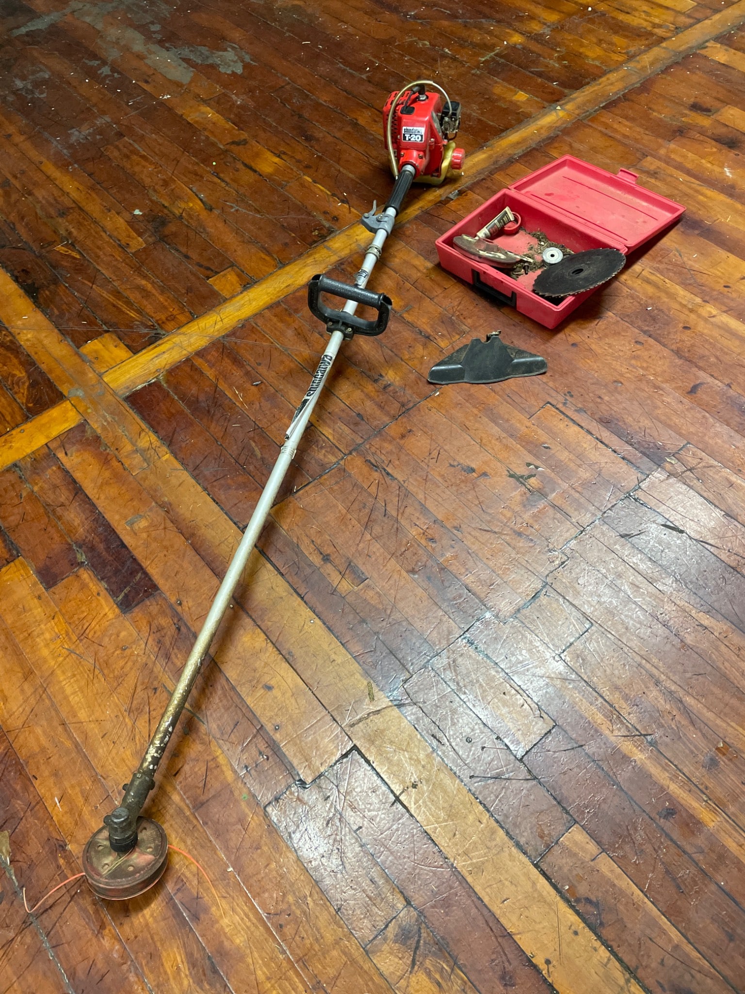 Shindaiwa T20 Gas-Powered String Trimmer With Accessories (1 of 4)