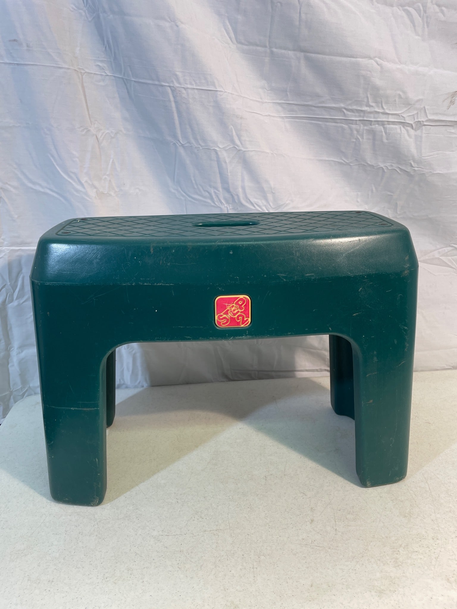 Green Plastic Step Stool With 14-Inch Height (1 of 4)