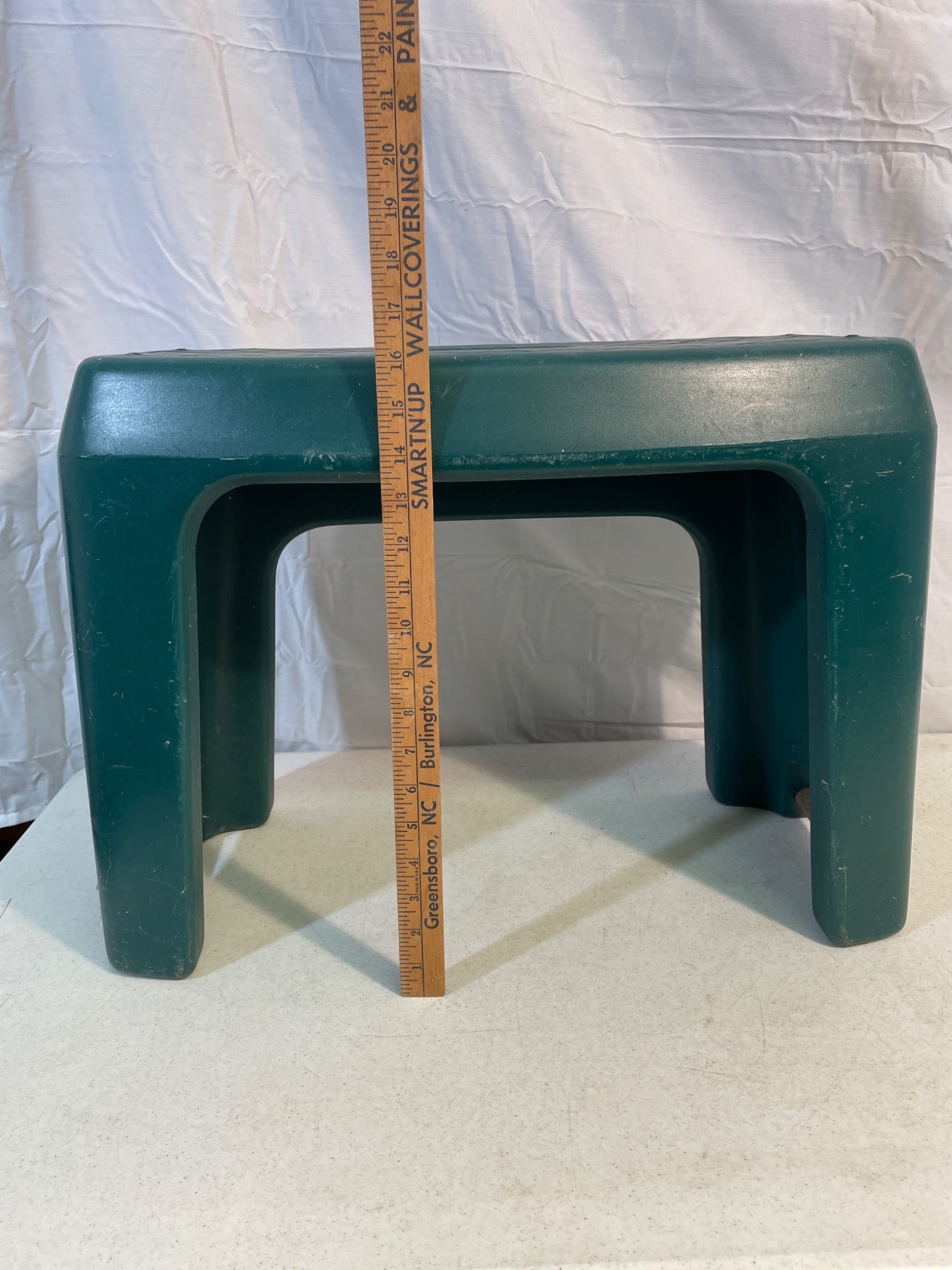 Green Plastic Step Stool With 14-Inch Height - 3