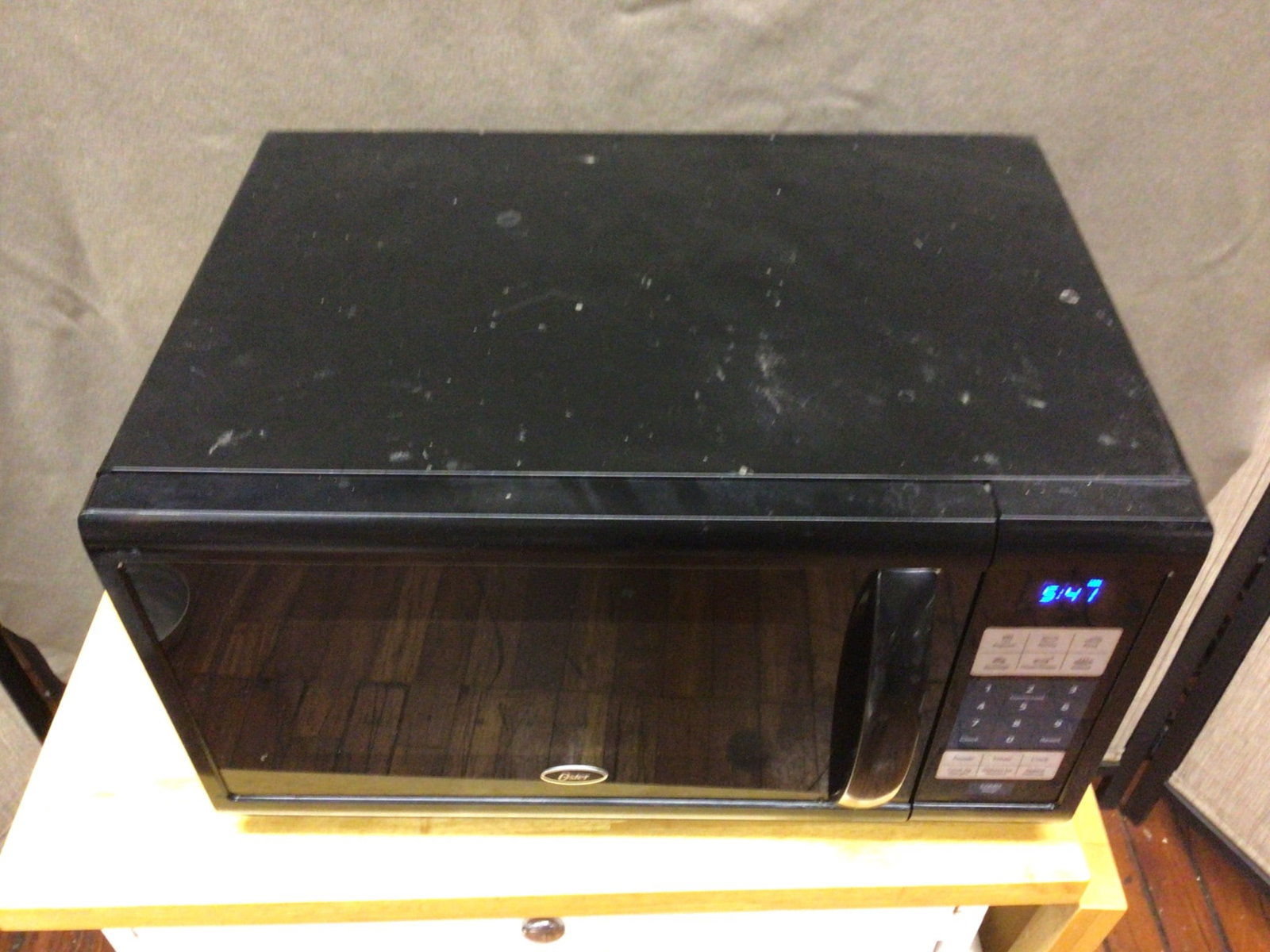 Oster Countertop Microwave Oven, Model OGYM1101, 1100 Watts - 3