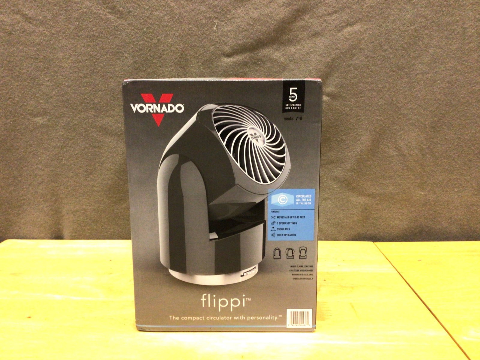 Vornado Flippi V6 Personal Air Circulator Fan, Black, Brand New in Box: The Vornado Flippi V6 is a personal air circulator fan featuring a compact design, quiet operation, and three-speed settings. This brand-new unit remains unopened in its original manufacturer's