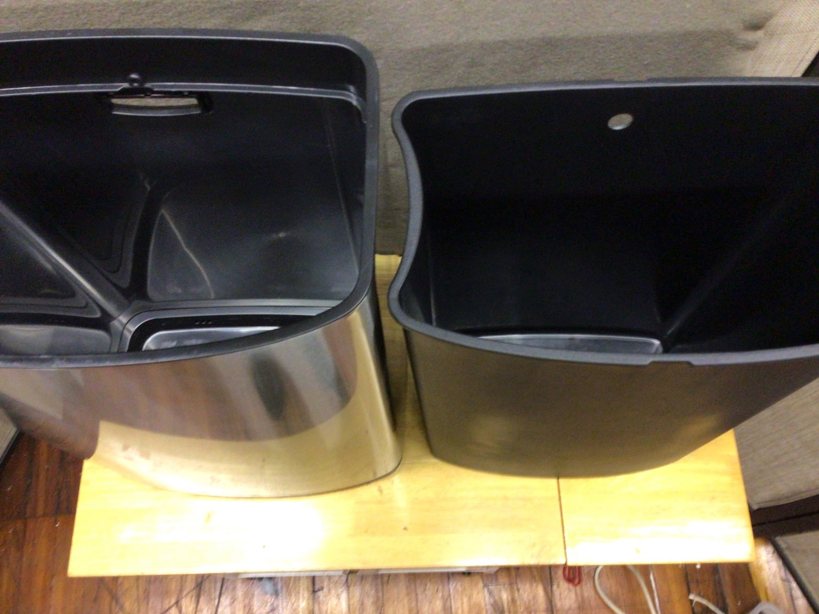 Stainless Steel Trash Can with Removable Plastic Liner - 4