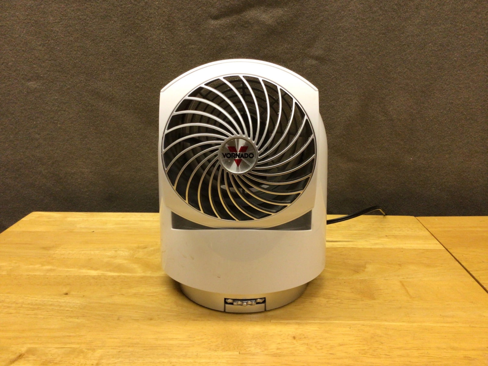 Vornado Oscillating Fan, White, Model Vornado 530 - 3