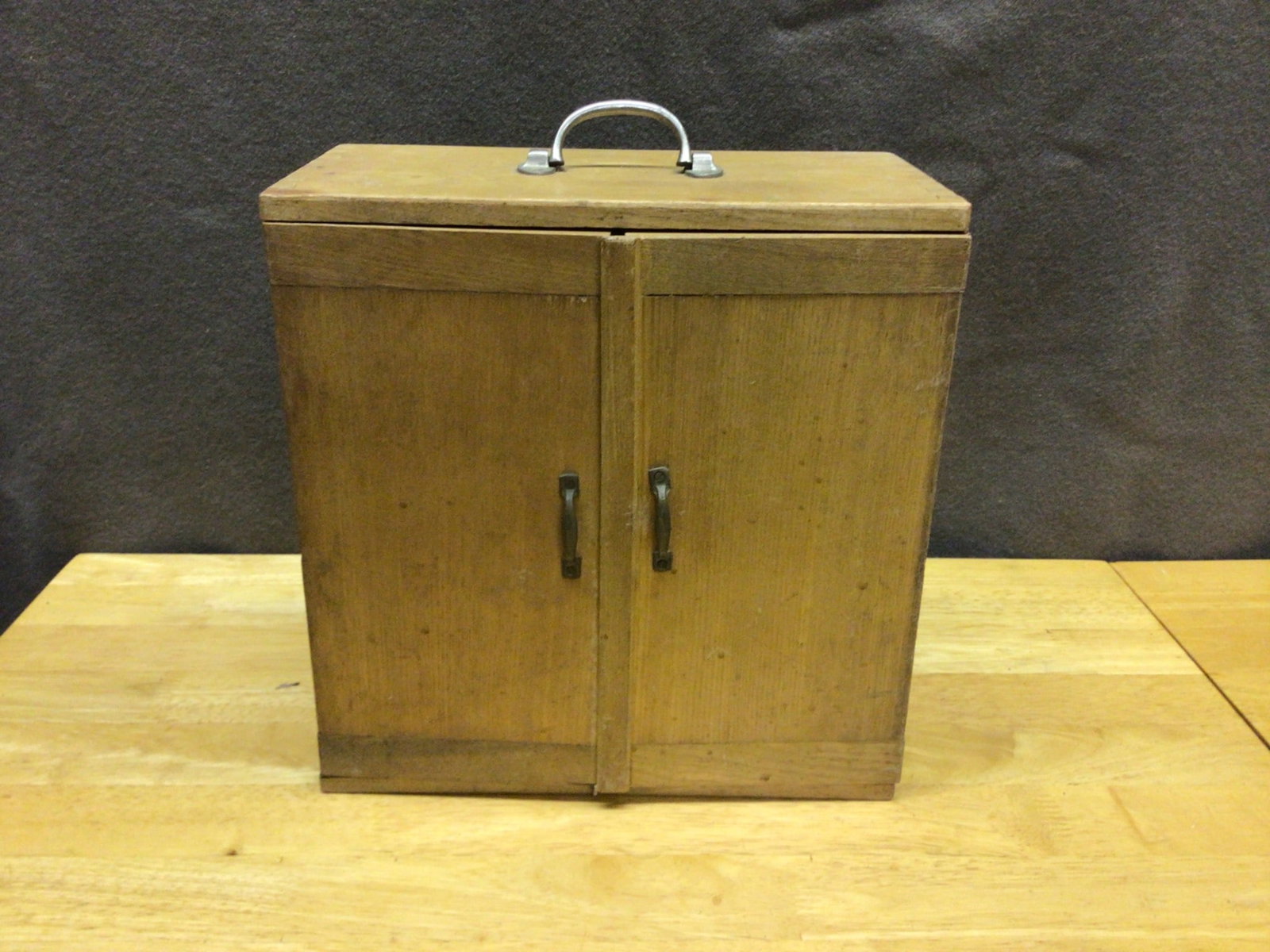 Wooden Carrying Case with Microscope and Accessories (1 of 4)