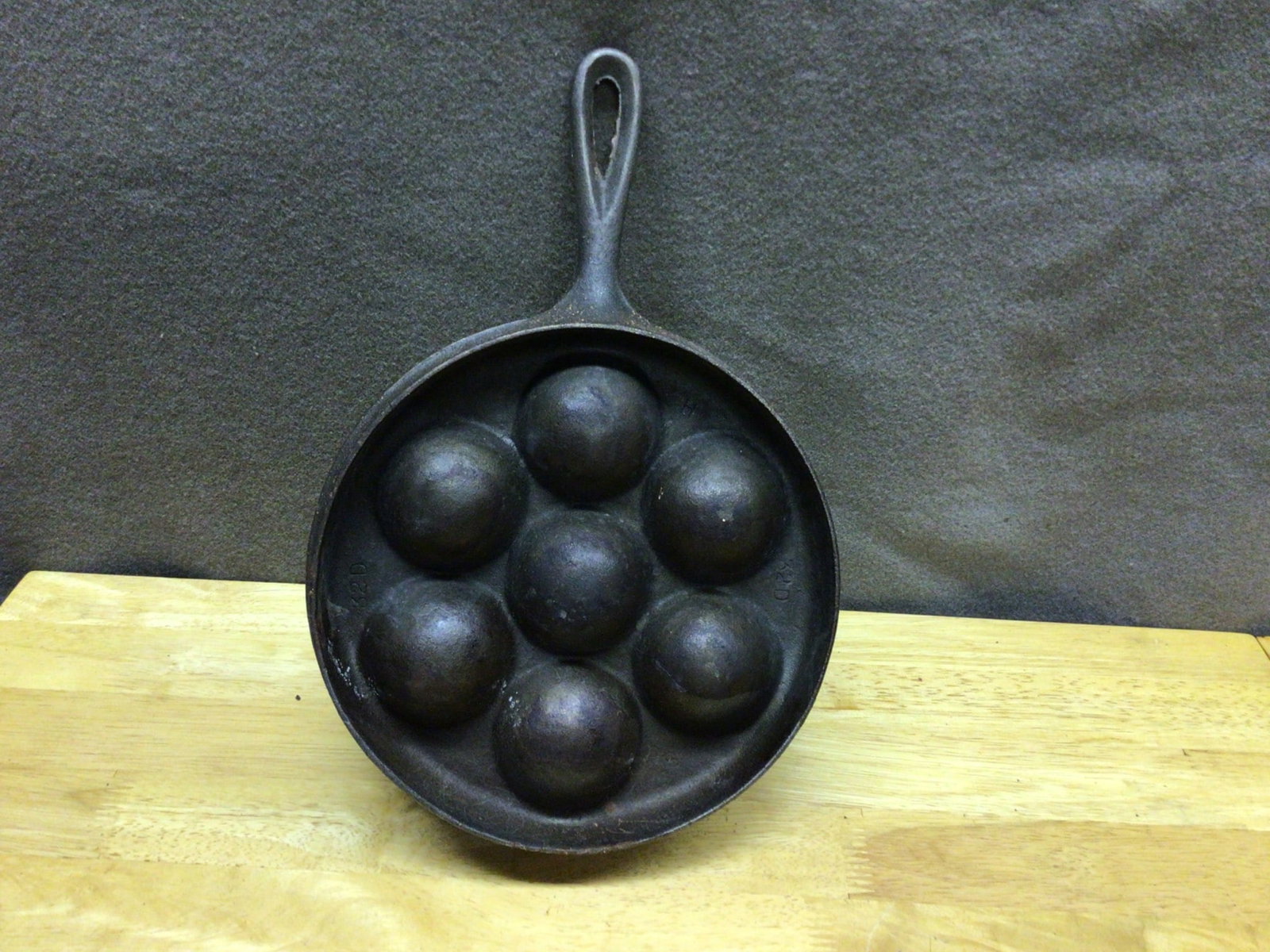 Cast Iron Aebleskiver Pan with Seven Compartments - 2