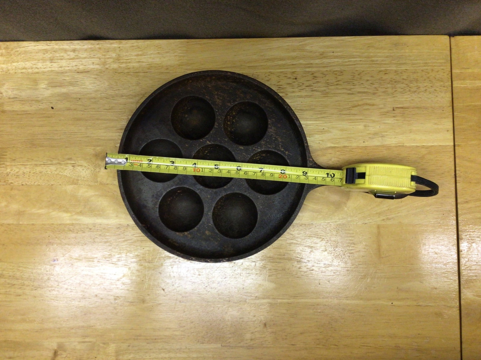 Cast Iron Aebleskiver Pan with Seven Compartments - 3