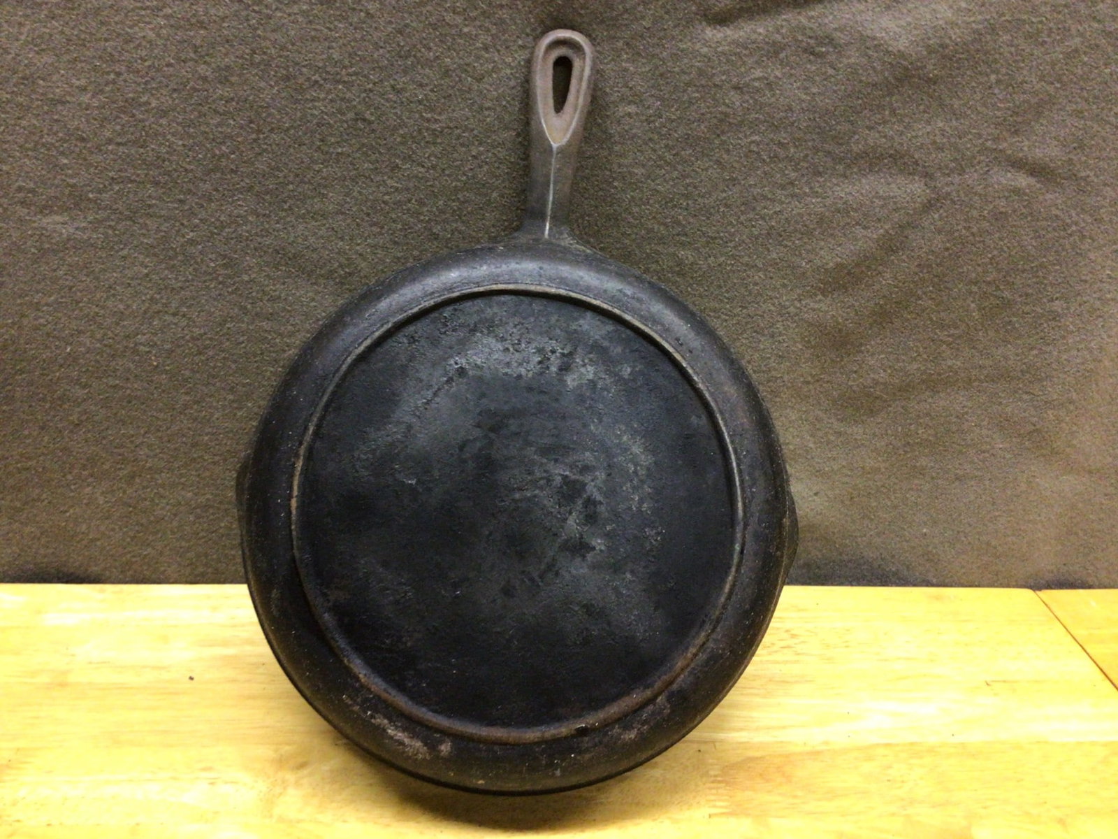 Cast Iron Skillet With Loop Handle, Approximately 12-Inch Diameter - 2
