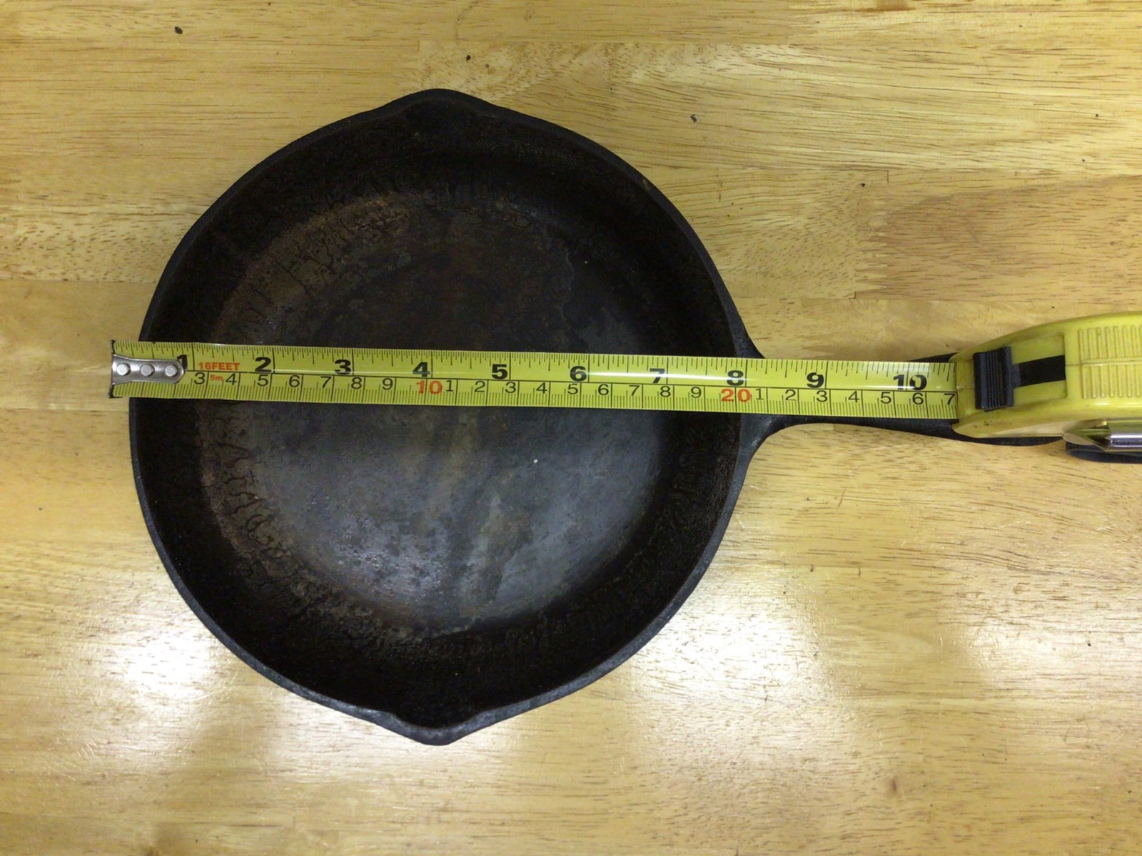 Cast Iron Skillet No. 8, 10.5 Inch Diameter with Heat Ring - 3