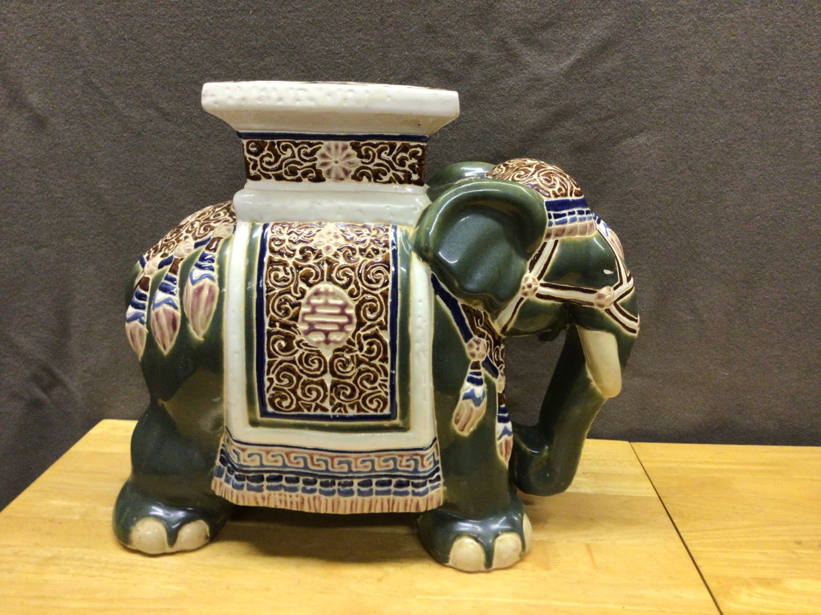Ceramic Elephant Plant Stand with Decorative Glaze - 3