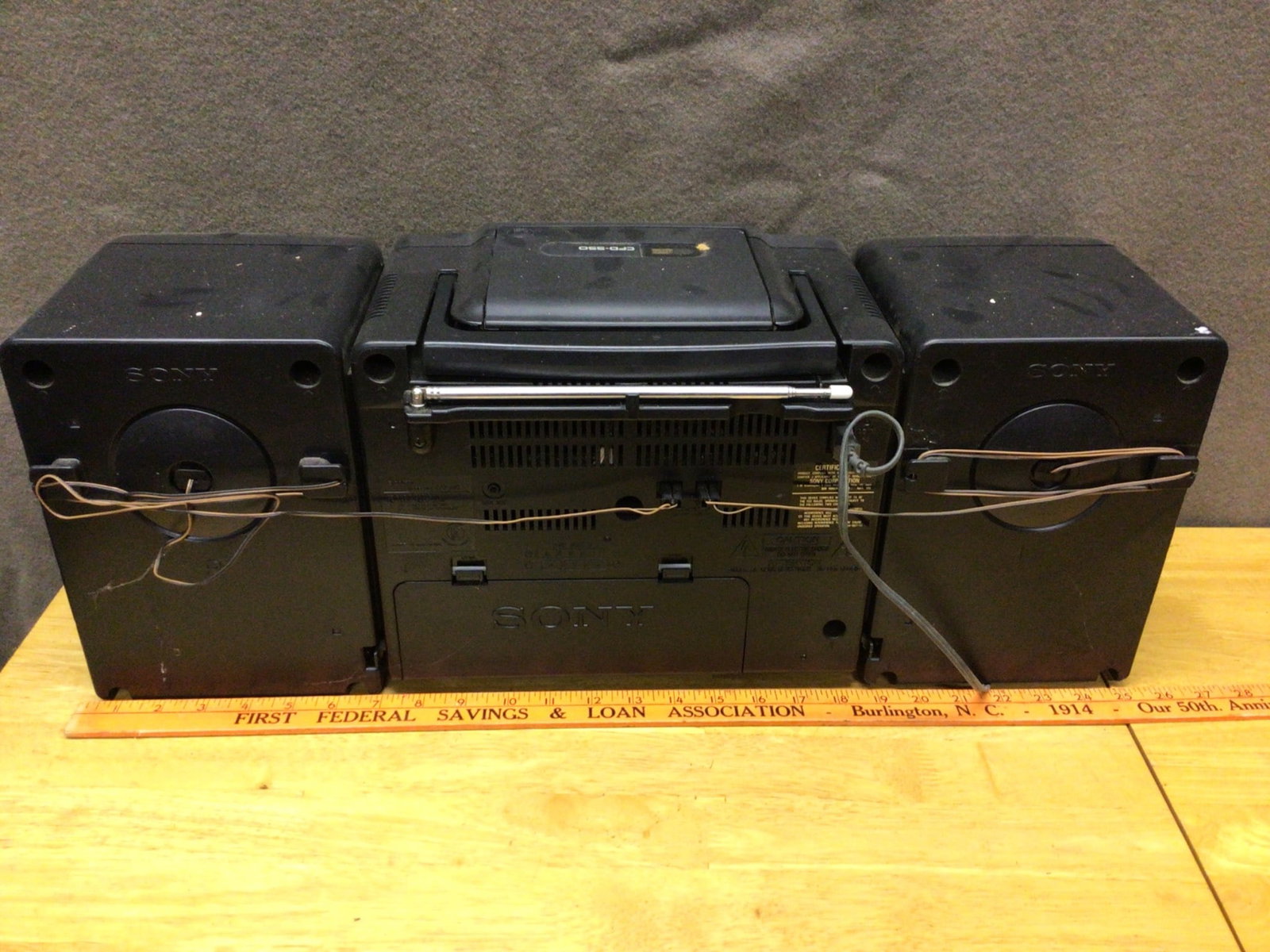 Sony CFD-S22 CD Radio Cassette-Corder Boombox With Detachable Speakers - 3