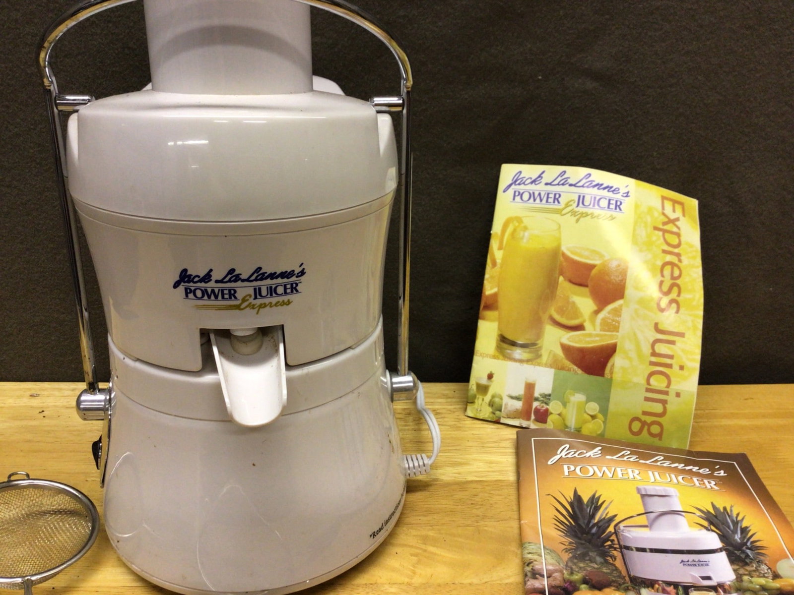 Jack LaLanne's Power Juicer Express with Accessories and Manuals - 4