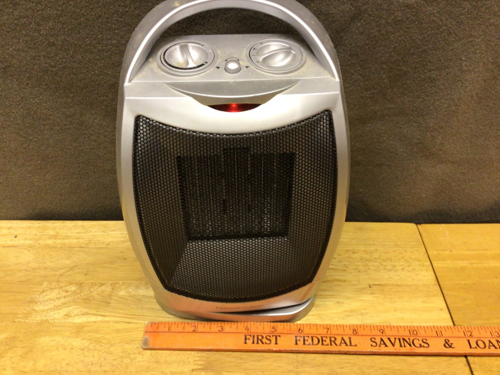 Feature Comforts Portable Oscillating Space Heater with Adjustable Controls - 3
