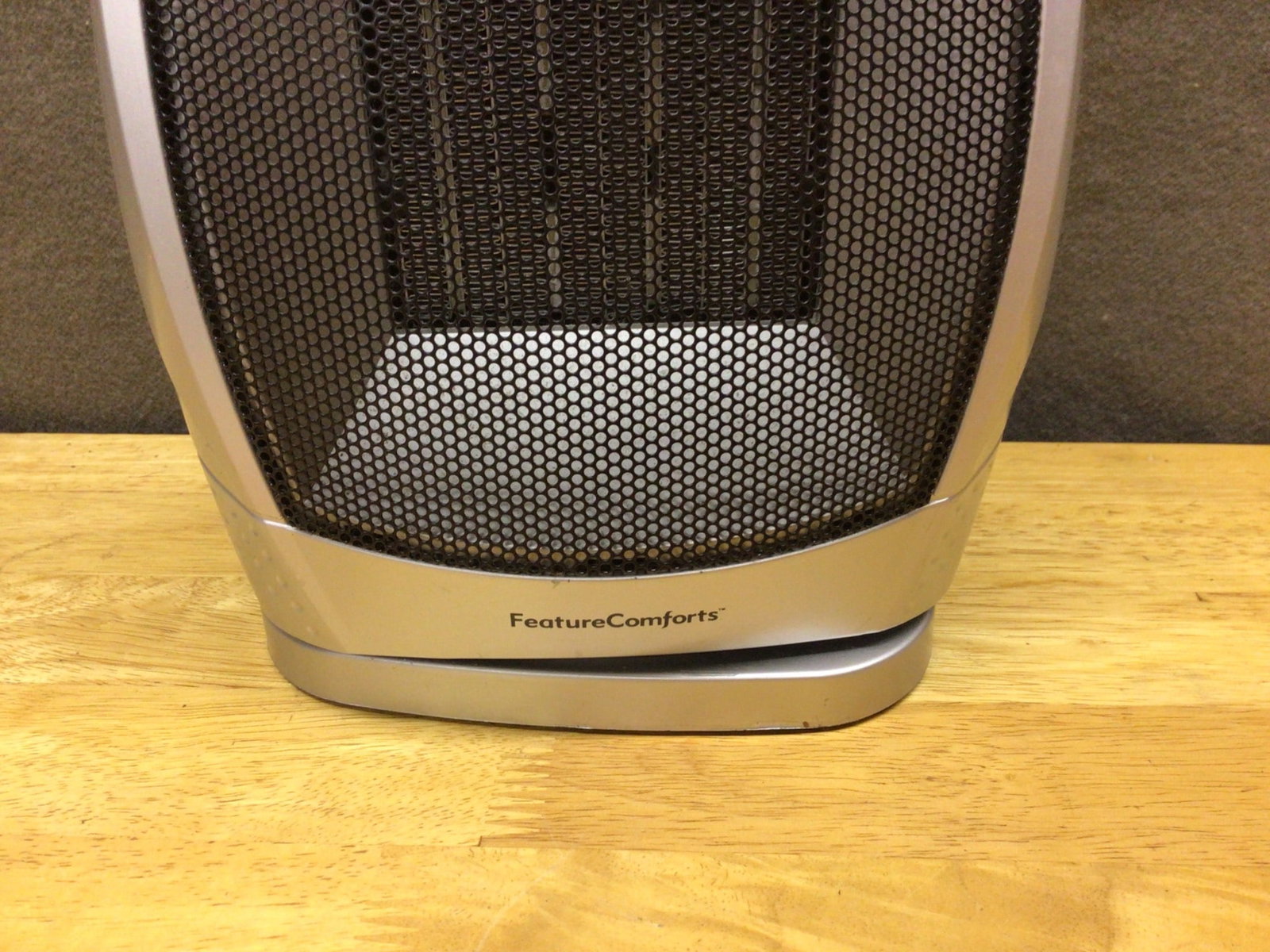 Feature Comforts Portable Oscillating Space Heater with Adjustable Controls - 6