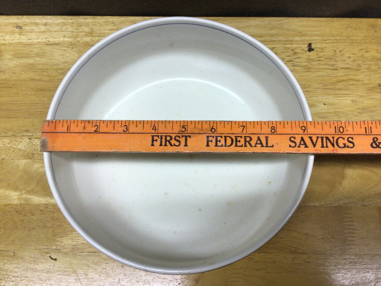 Mikasa Arabella CA001/726 Stoneware Salad Bowl (1 of 4)