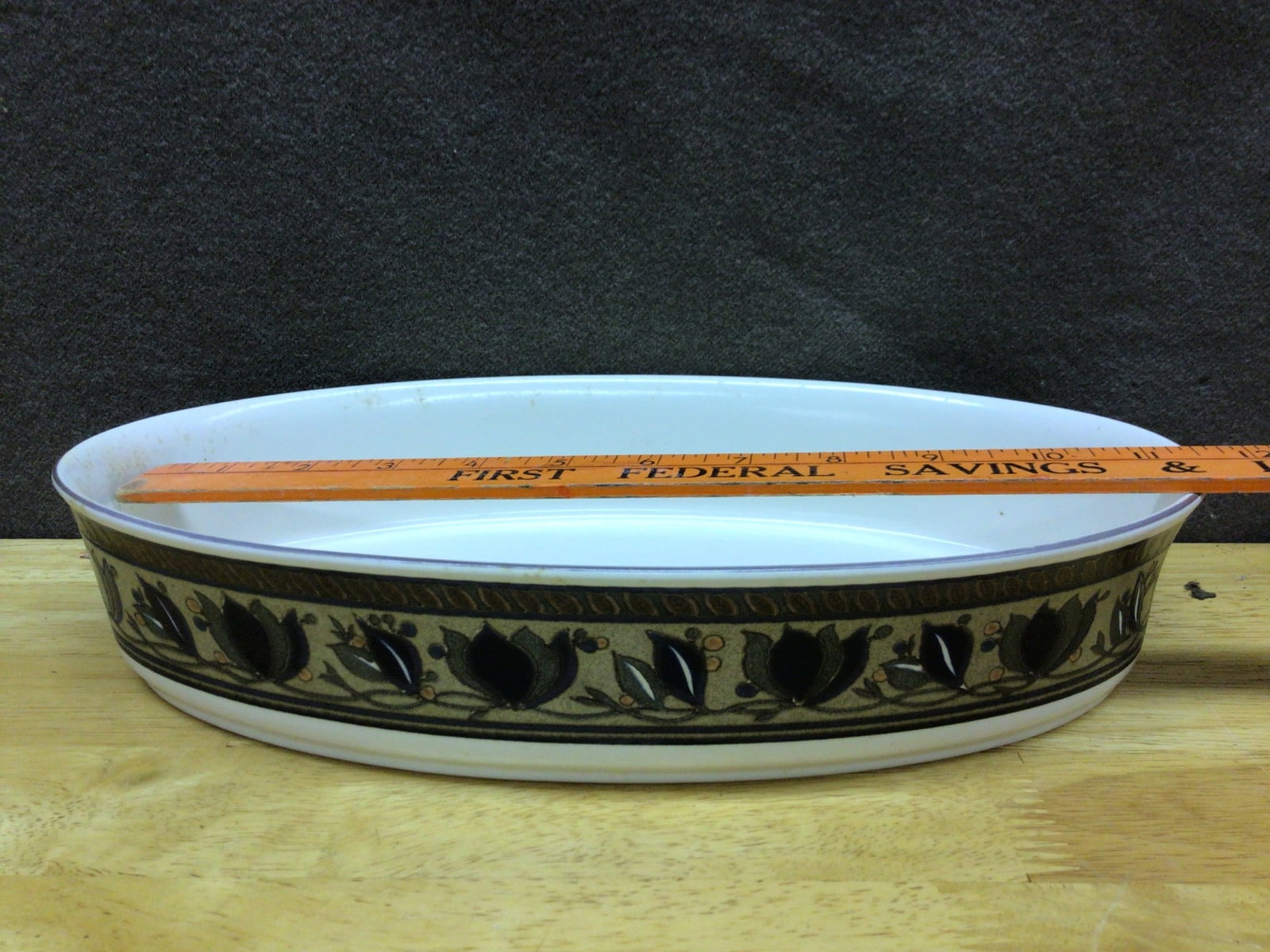 Mikasa Arabella Oval Baker Cac01/630 1.5 Qt Stoneware - 2