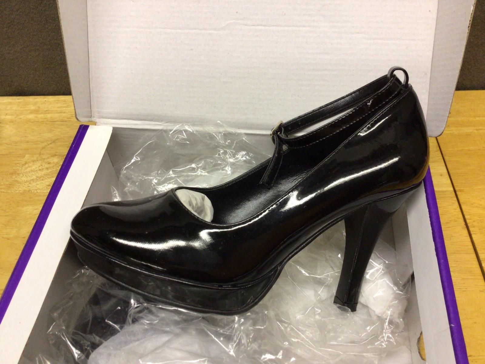 FunTasma Contessa-08 Black Patent High Heels, Size 7, New in Box: Brand new FunTasma Contessa-08 black patent high heels. Size US 7 (UK 4.5, EU 37.5). Style CONT08/B, featuring a glossy finish with an adjustable ankle strap. Original box included, marked 'Inspected.