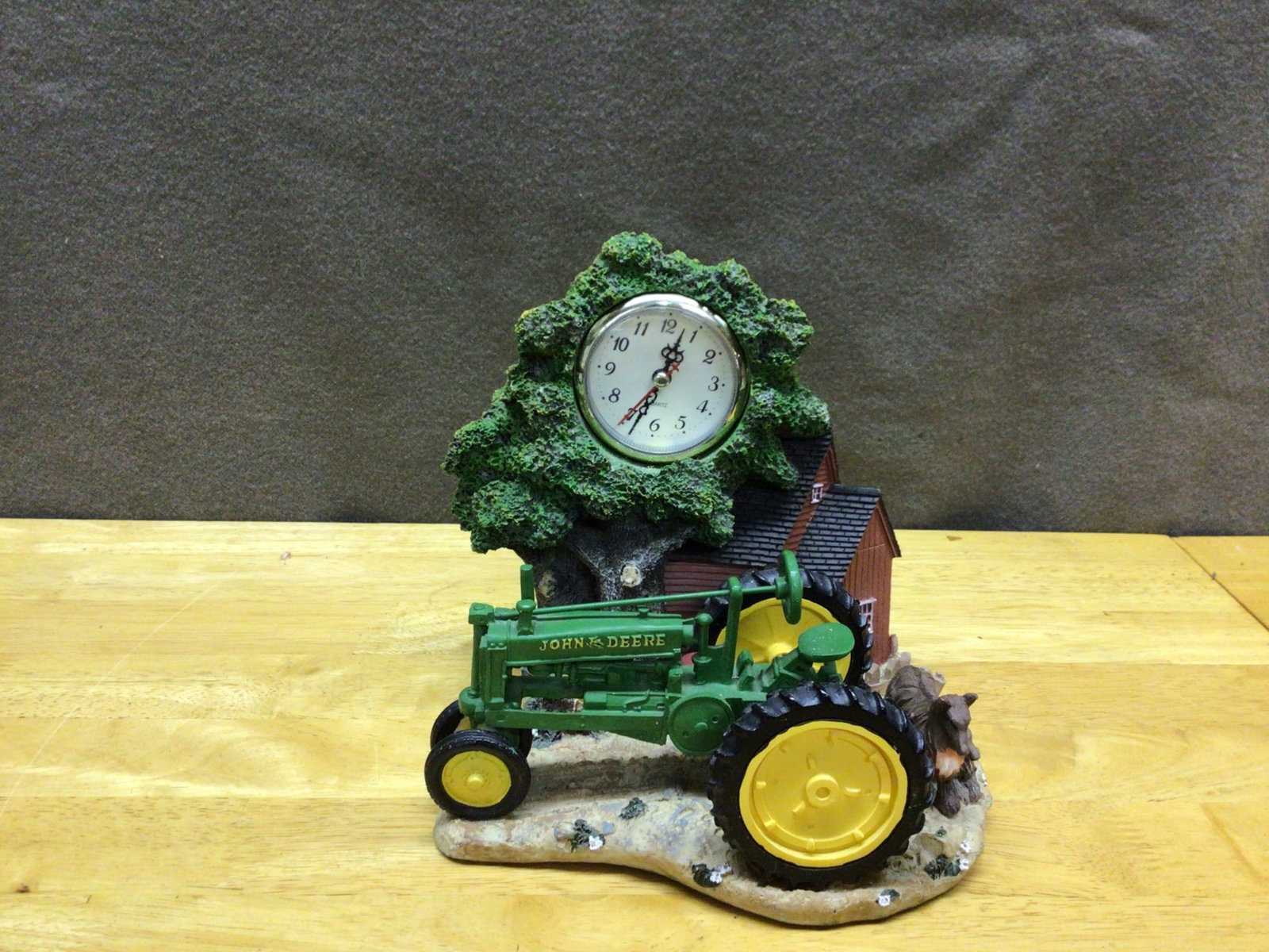 John Deere-Themed Desk Clock with Farm Scene (1 of 4)