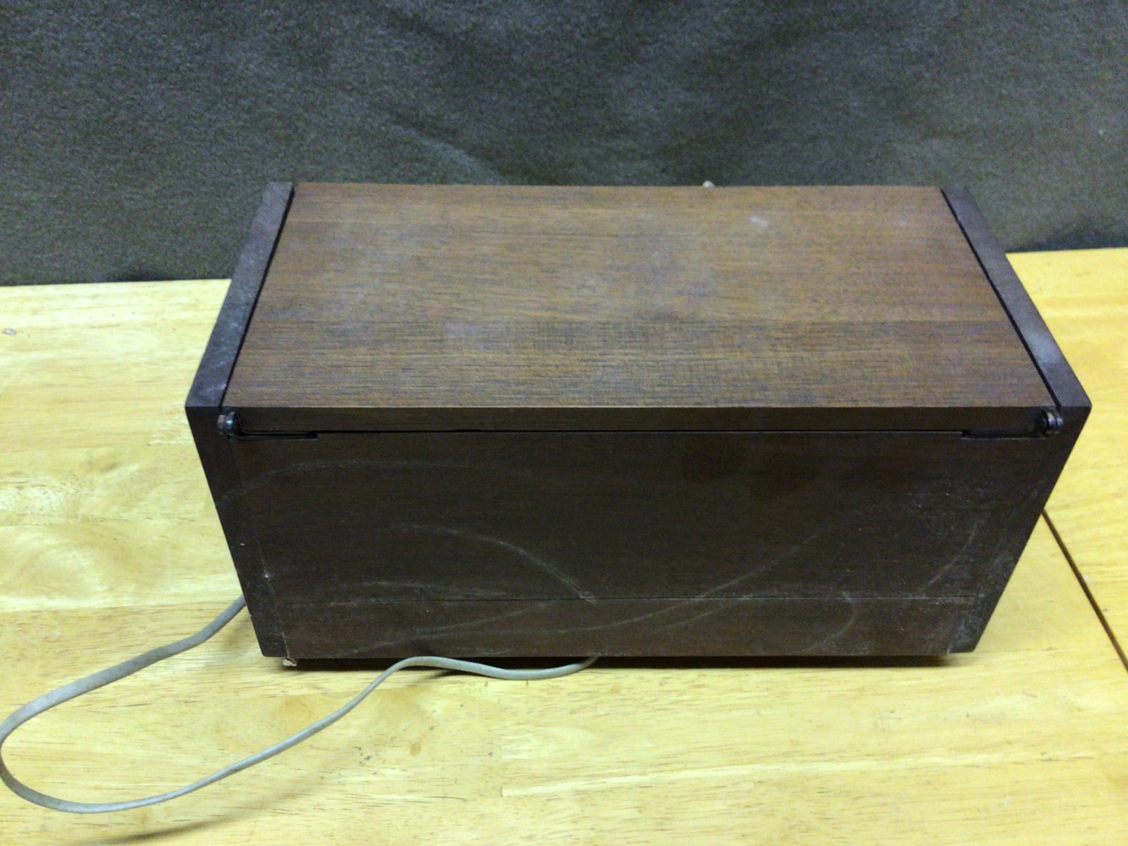 Wooden-Cased Telephone with Push-Button Dialing and Integrated Handset - 3