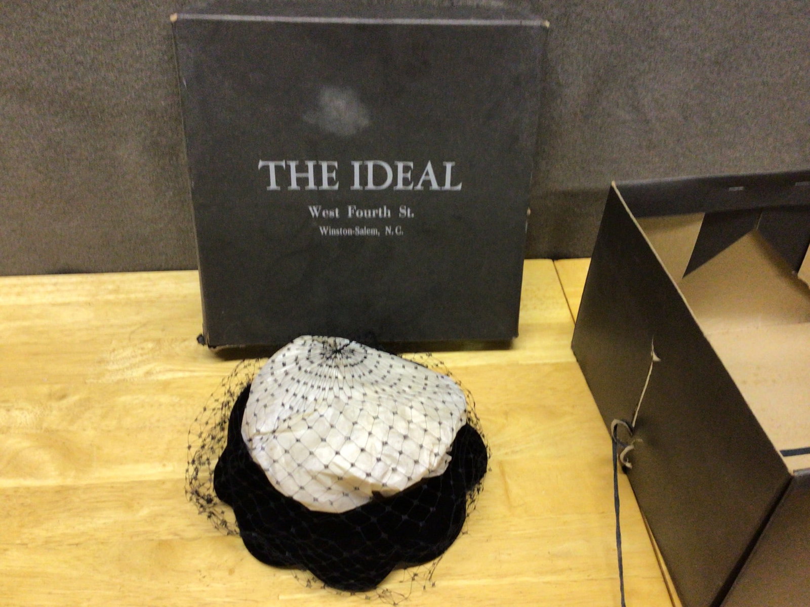 Women's Hat With Netting in Original Box From The Ideal, Winston-Salem, NC (1 of 3)