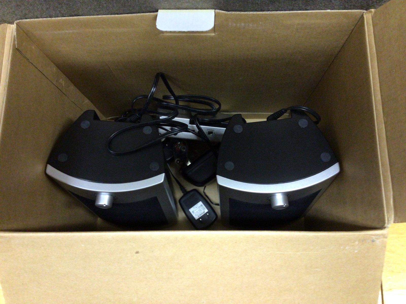 Jensen JWS50 Wireless Stereo Speakers with Transmitter and Adapter - 5