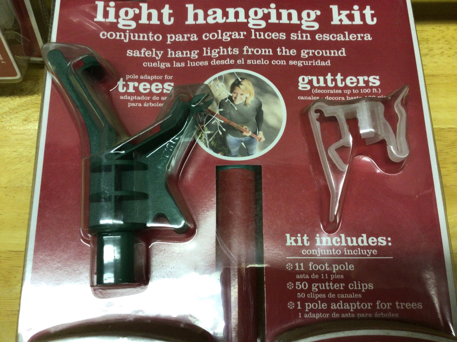 11-Foot Light Hanging Kit With Accessories For Trees And Gutters - 3