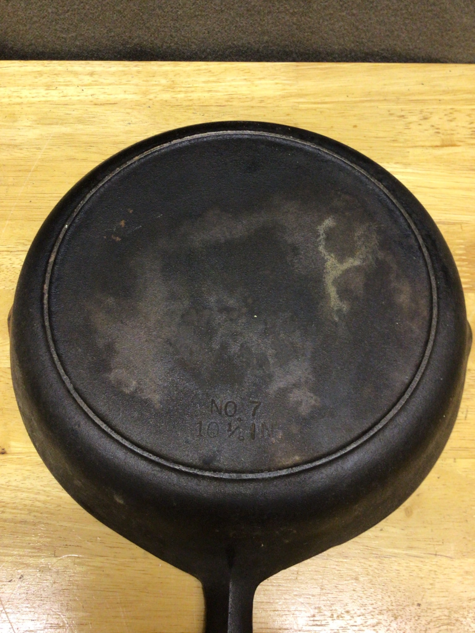 Cast Iron Skillet No. 7 with Approximate 10-1/4 Inch Diameter - 2