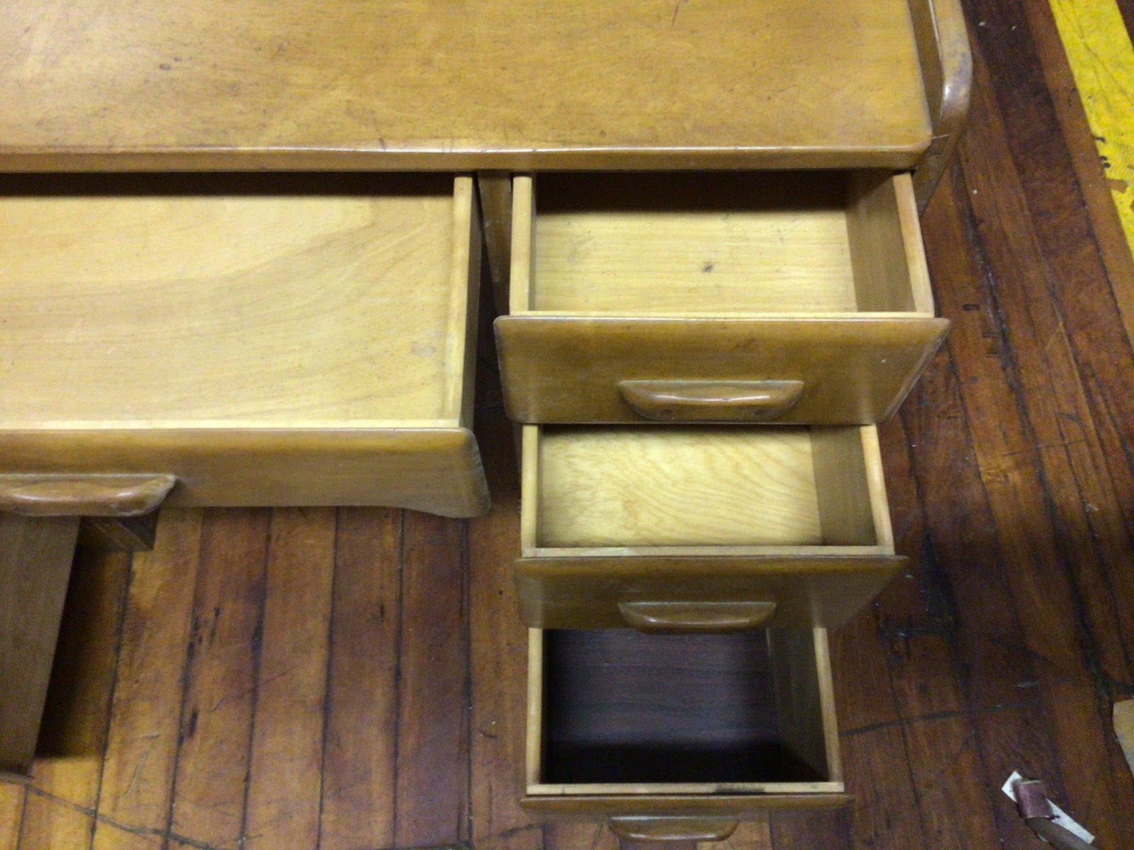 Wooden Desk With Seven Drawers, 42 x 20 Inches - 4