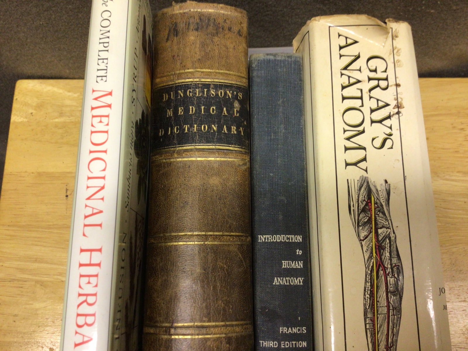 Four Medical and Herbal Reference Books Including 'Gray's Anatomy' - 3