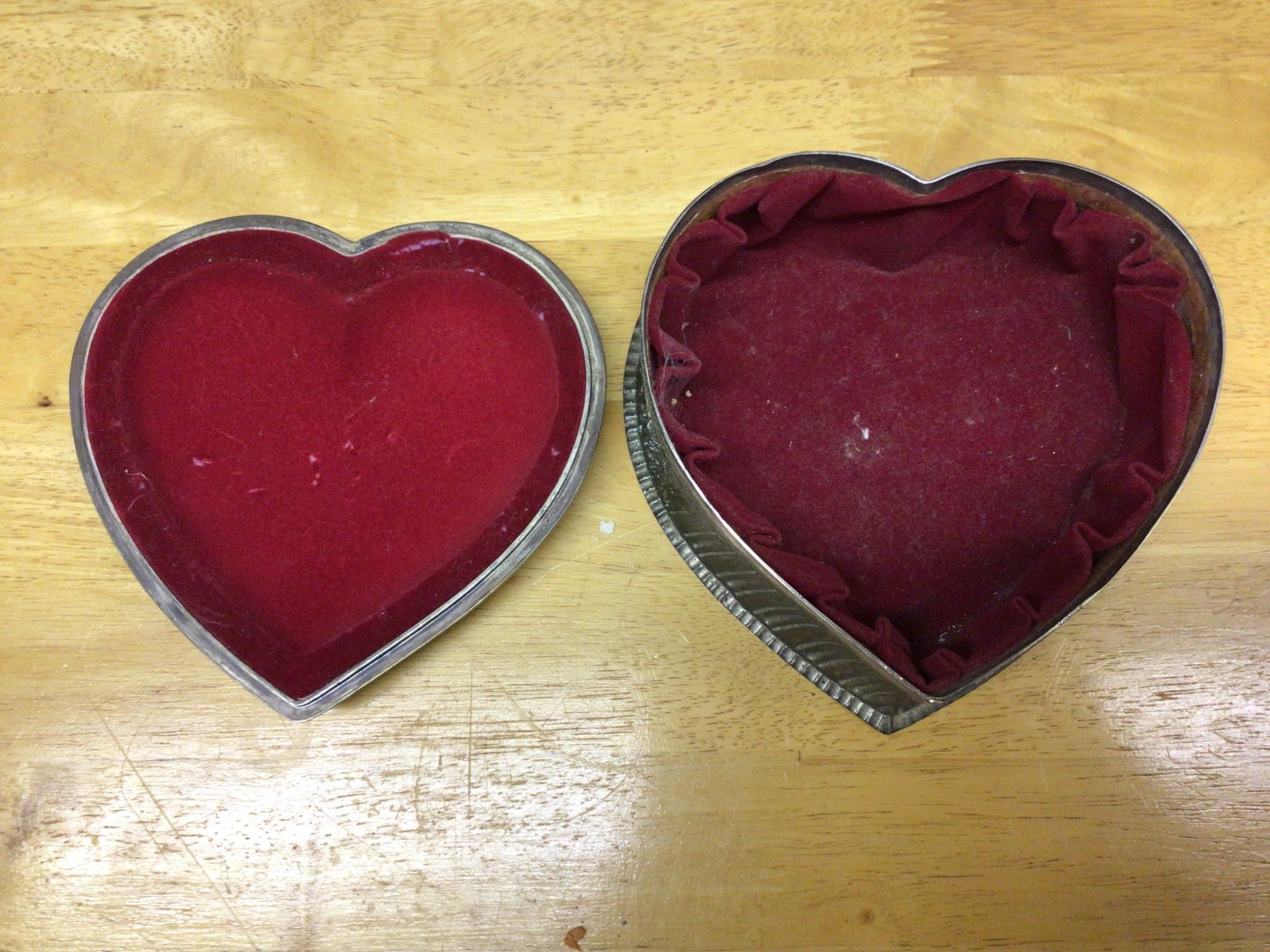Heart-Shaped Metal Box With Red Felt Interior - 2