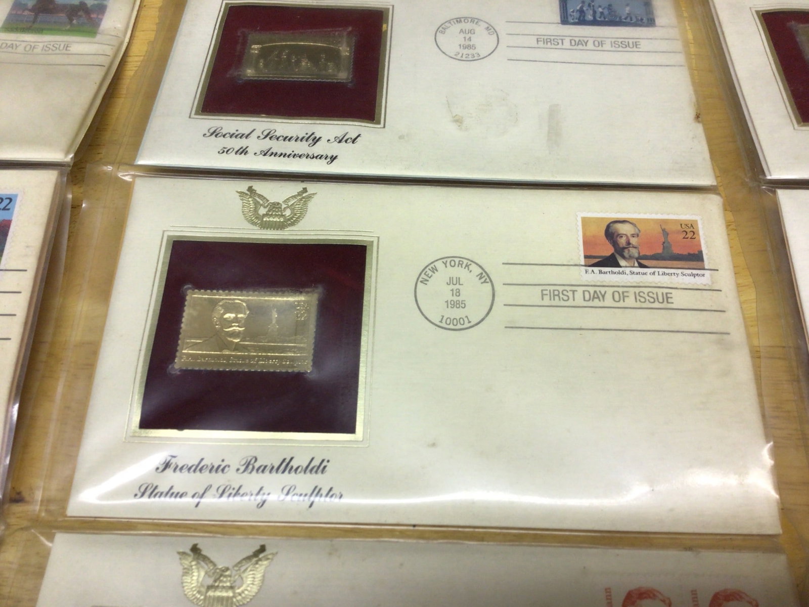 First Day Covers with Inset Gold Replicas (1985-1986) - 8