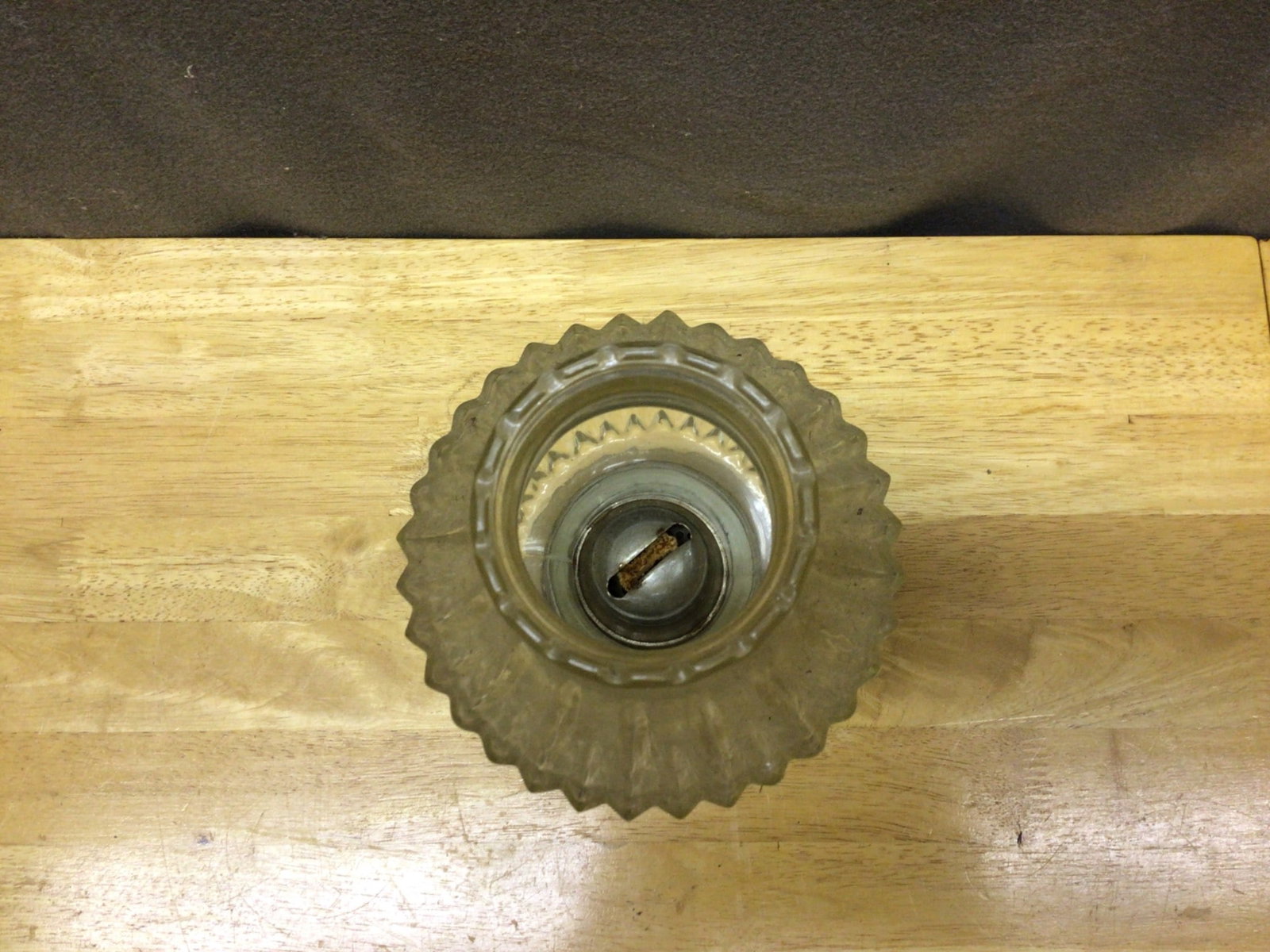 Glass Oil Lamp With Ribbed and Diamond Pattern Details - 2
