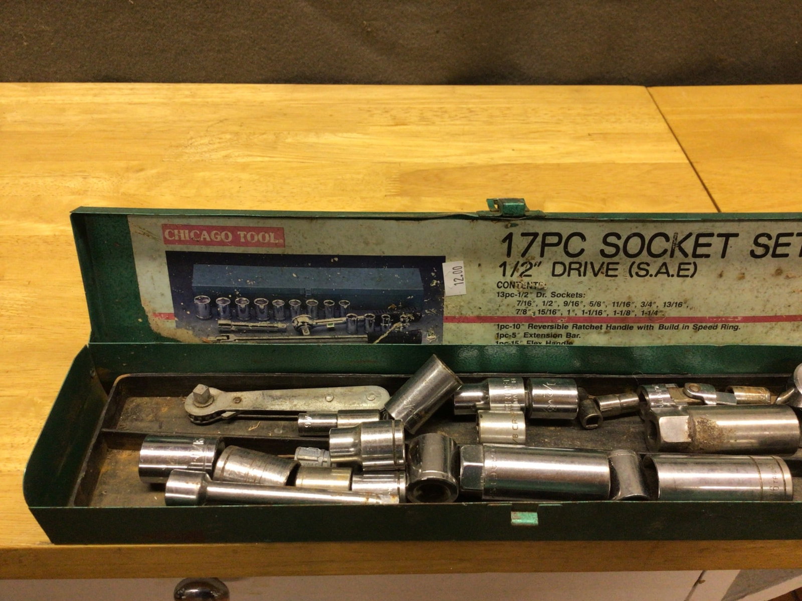 Chicago Tool 17-Piece 1/2-Inch Drive SAE Socket Set - 2