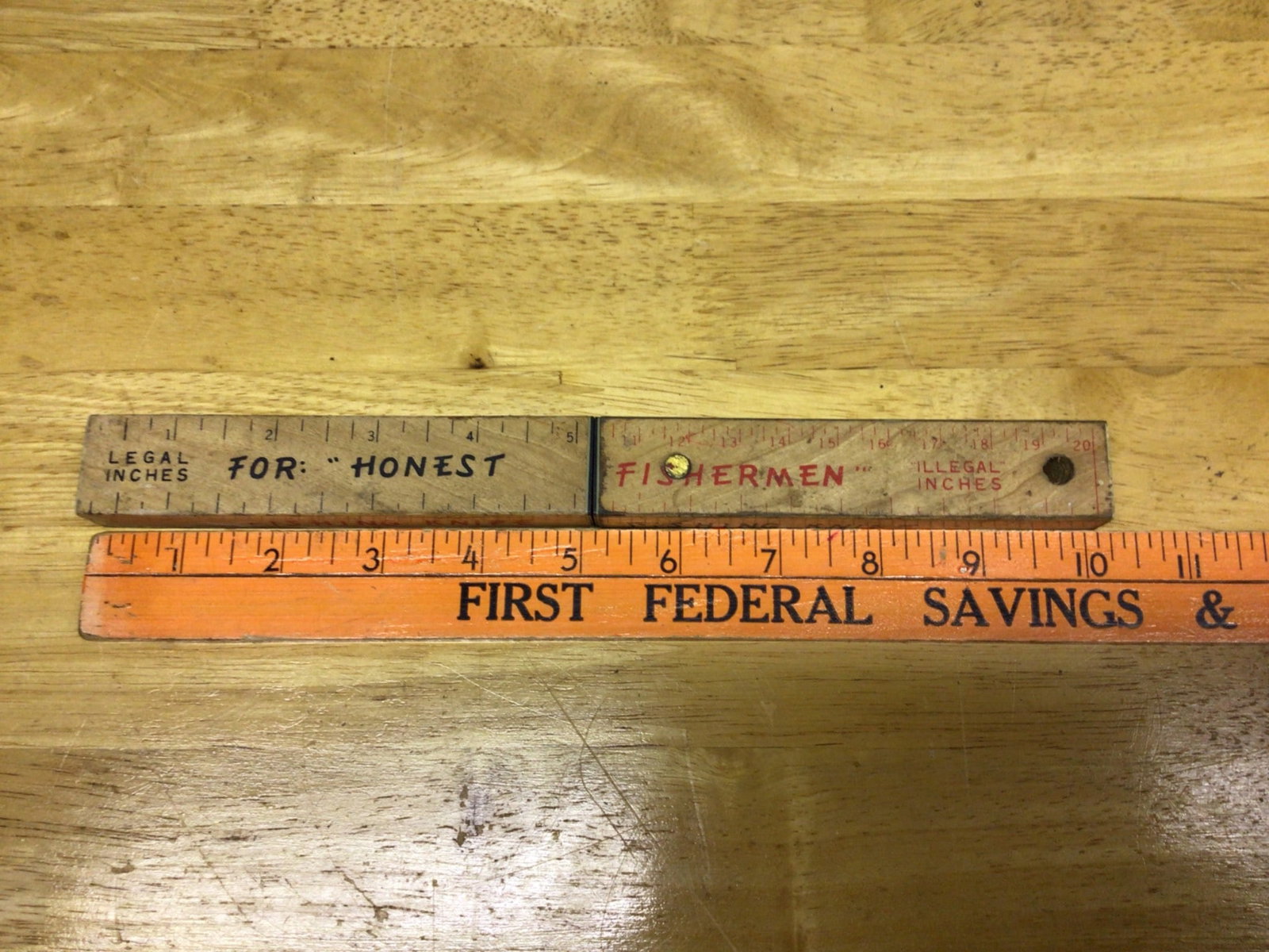 Wooden Fishing Knife with Ruler for Legal and Illegal Length - 4
