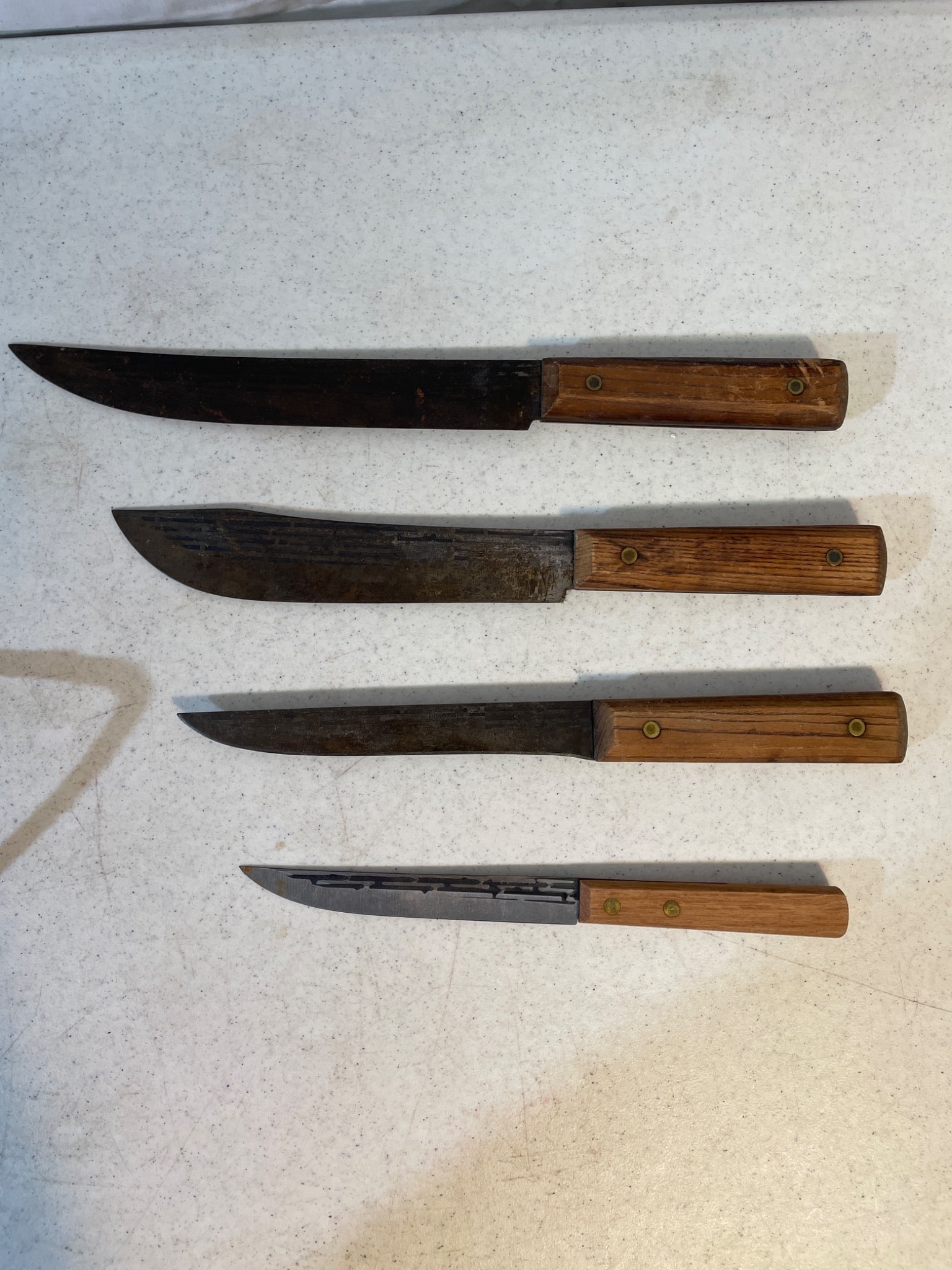 Four 'Olde Forge' Knives with Wooden Block Holder - 3