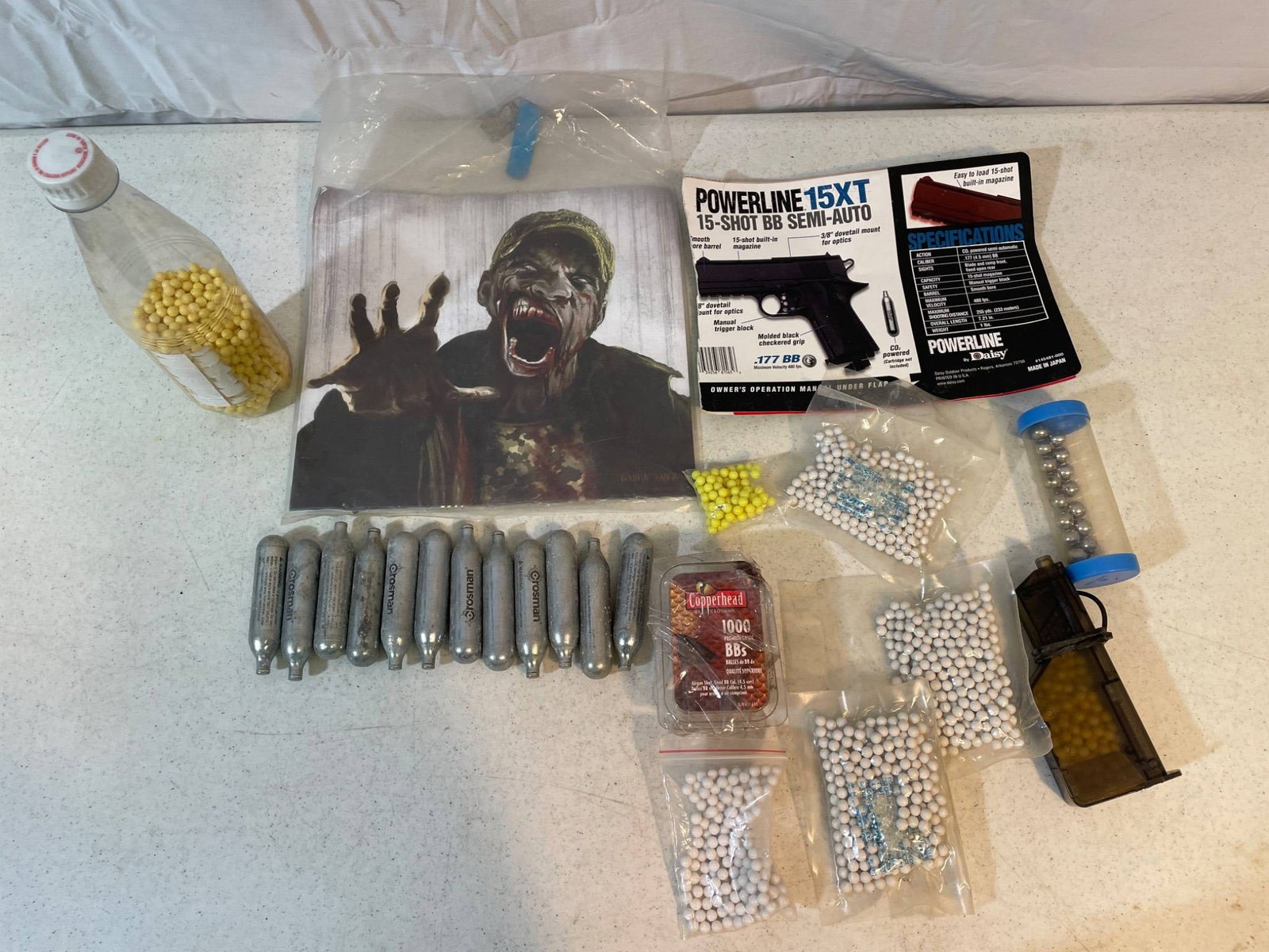 Daisy PowerLine 15XT Semi-Auto BB Gun with Accessories and CO2 Cartridges (1 of 4)