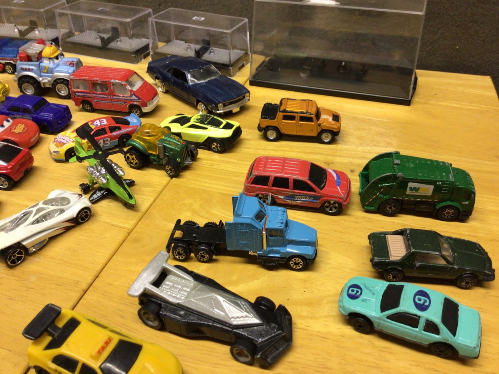 30+ Die-Cast Model Cars and Accessories with Display Cases - 5