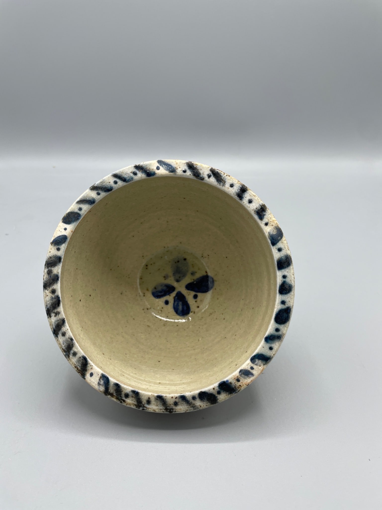 Stoneware Bowl With Blue Speckled Rim, Floral Interior Design - 3