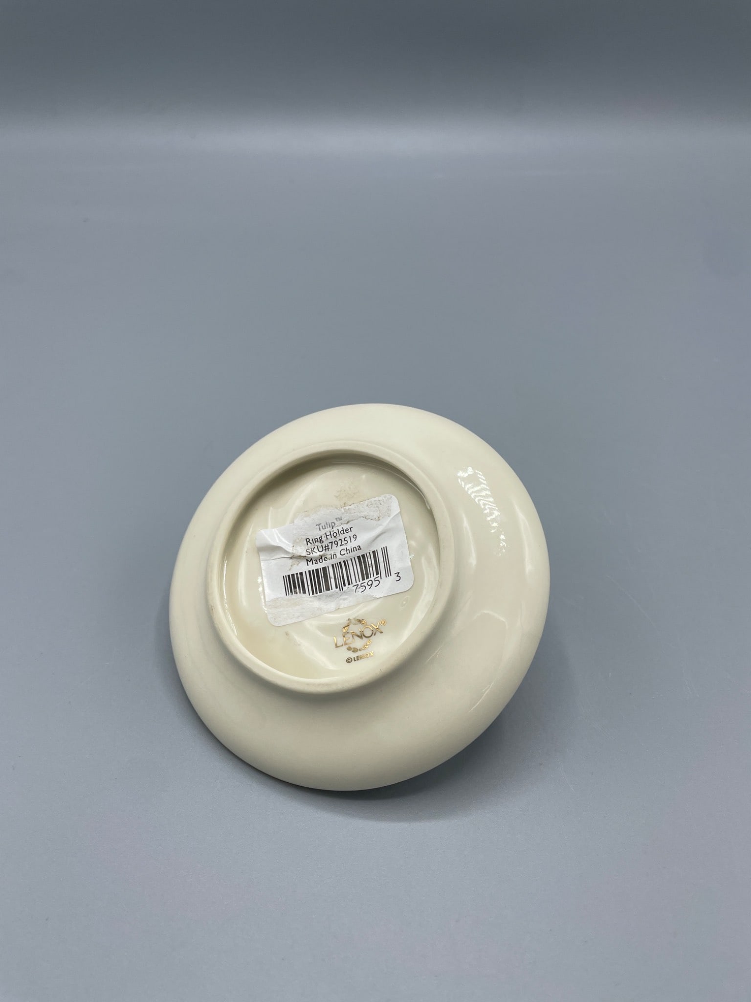 Lenox Tulip Ring Holder with Gold Trim, Model SKU #792519 - 3