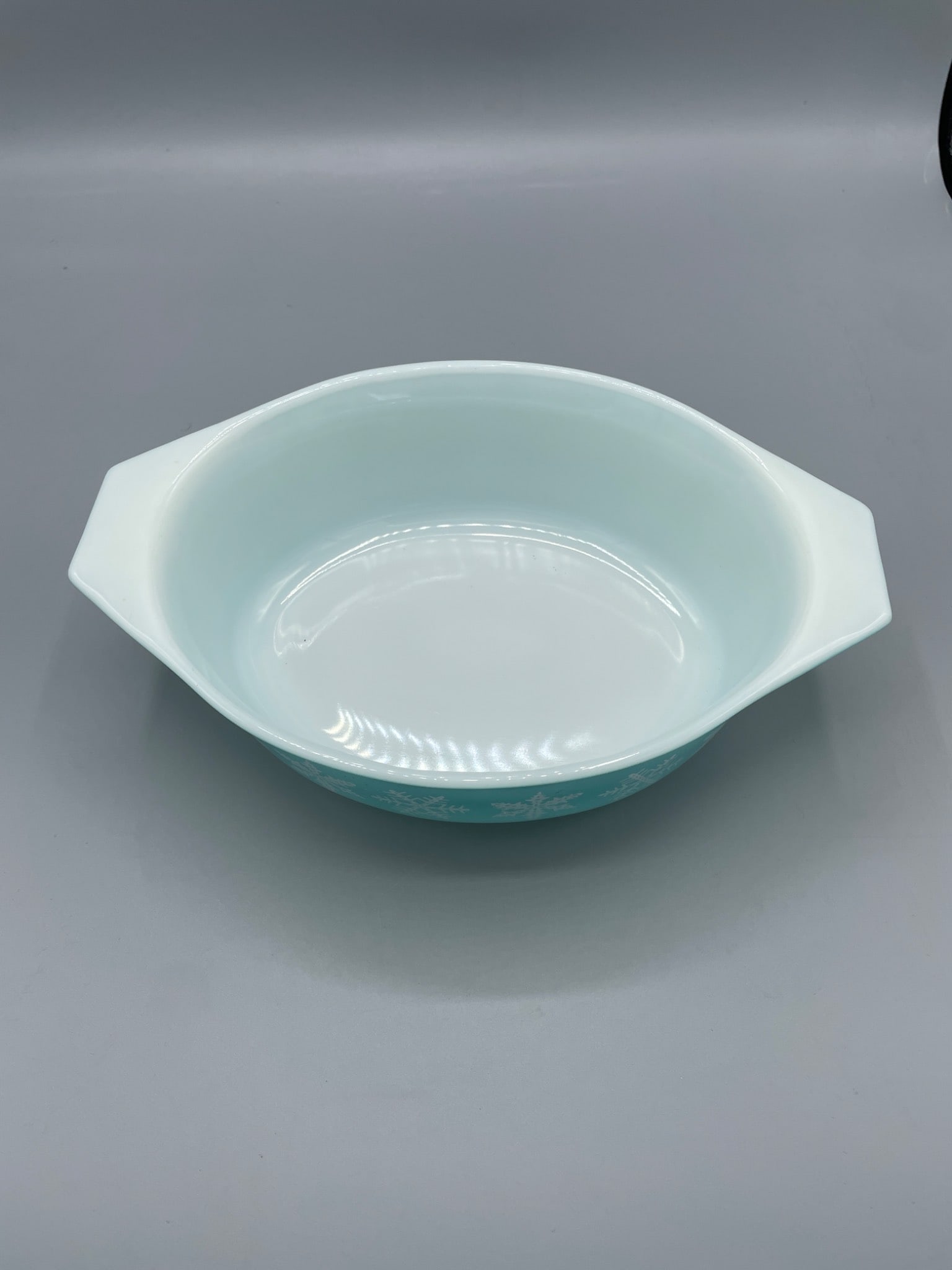 Pyrex 043 1 1/2 QT Snowflake Garland Oval Casserole Dish - 3
