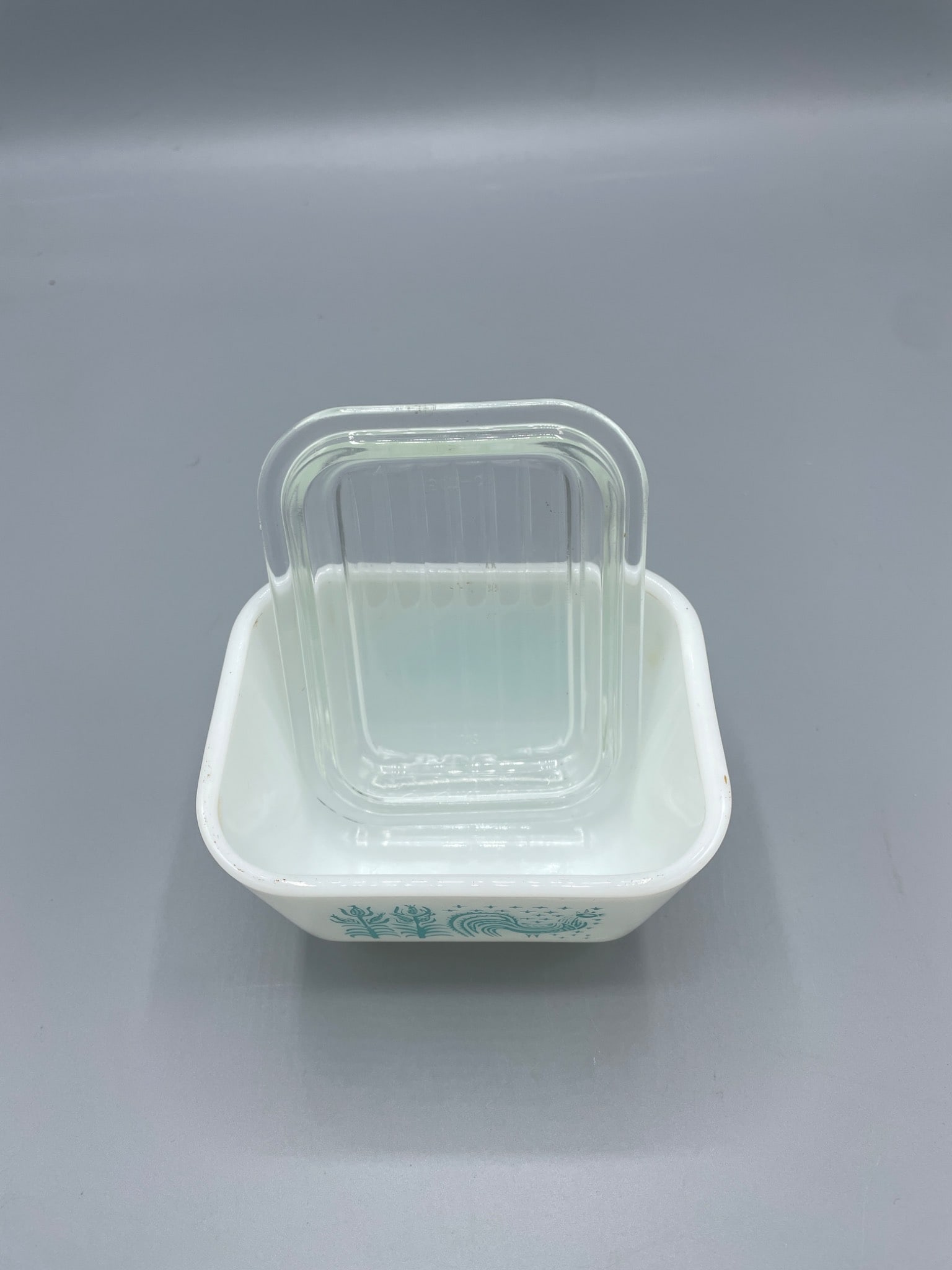Pyrex Glass Refrigerator Dish with Lid, Model 501-B, 1 1/2 Cup Capacity - 2