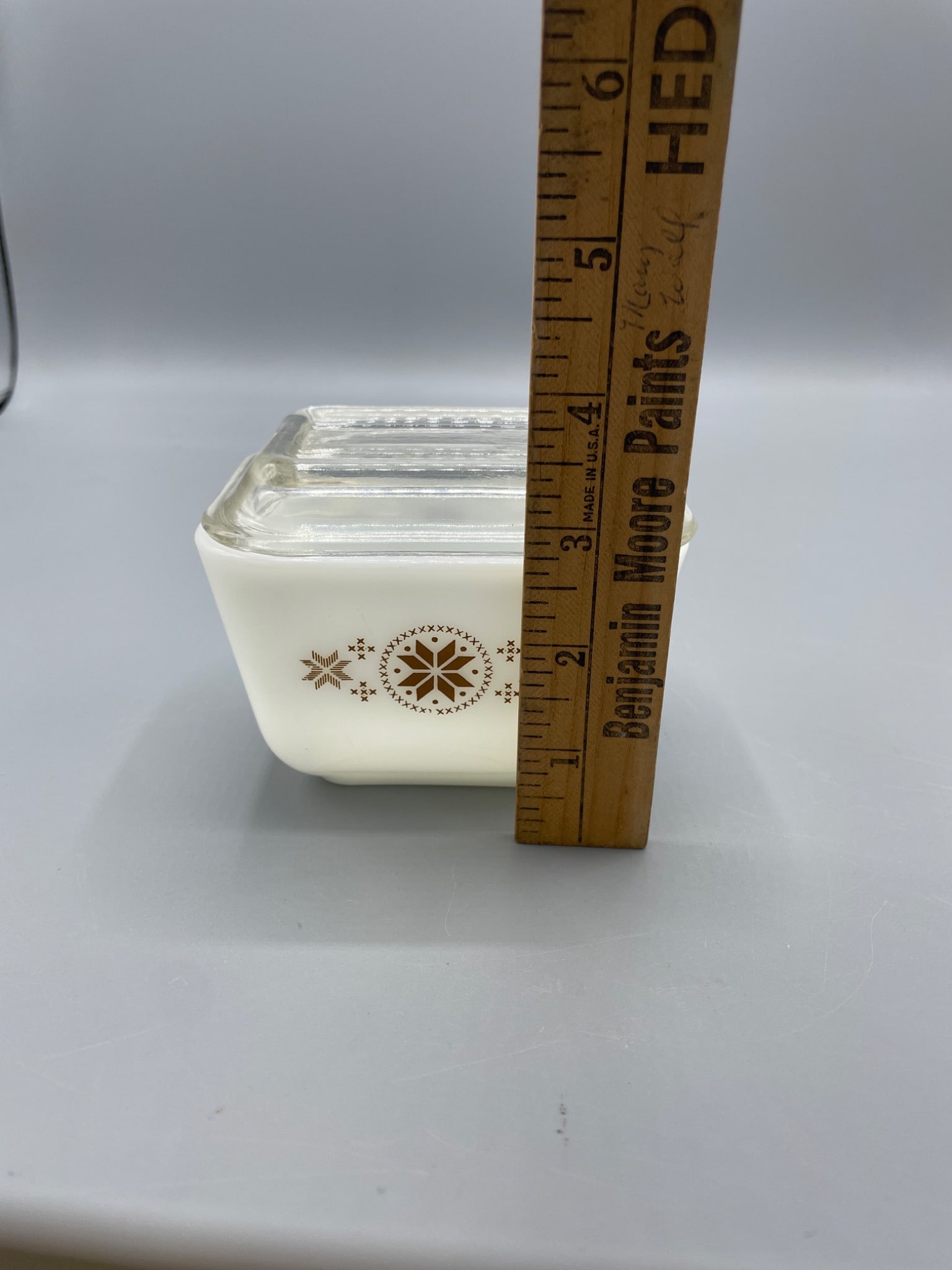 Pyrex 501-B 1 1/2 Cup Dish With Lid, Snowflake Design - 6
