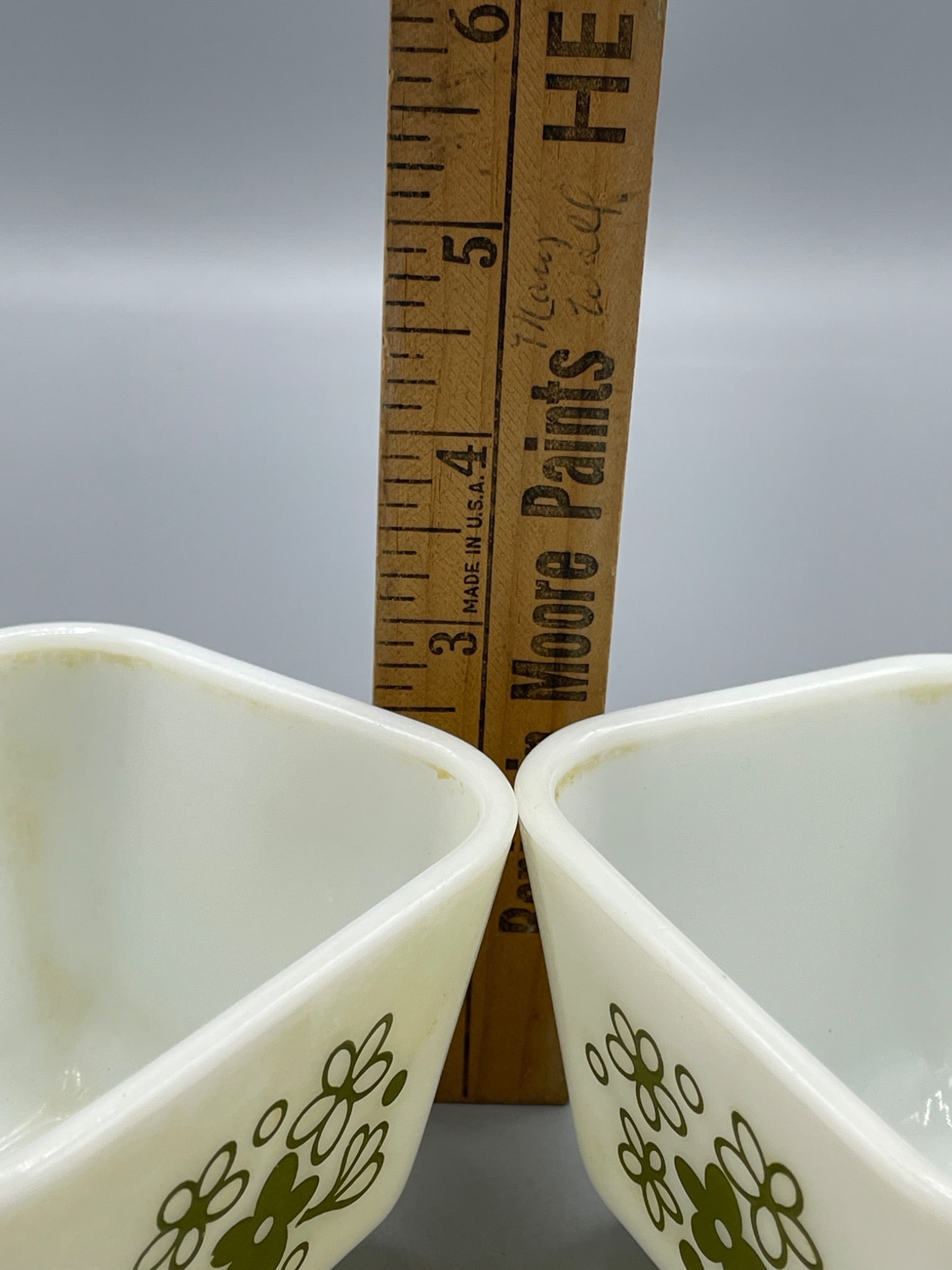 2 Pyrex 501 Refrigerator Dishes in Spring Blossom Green. - 6