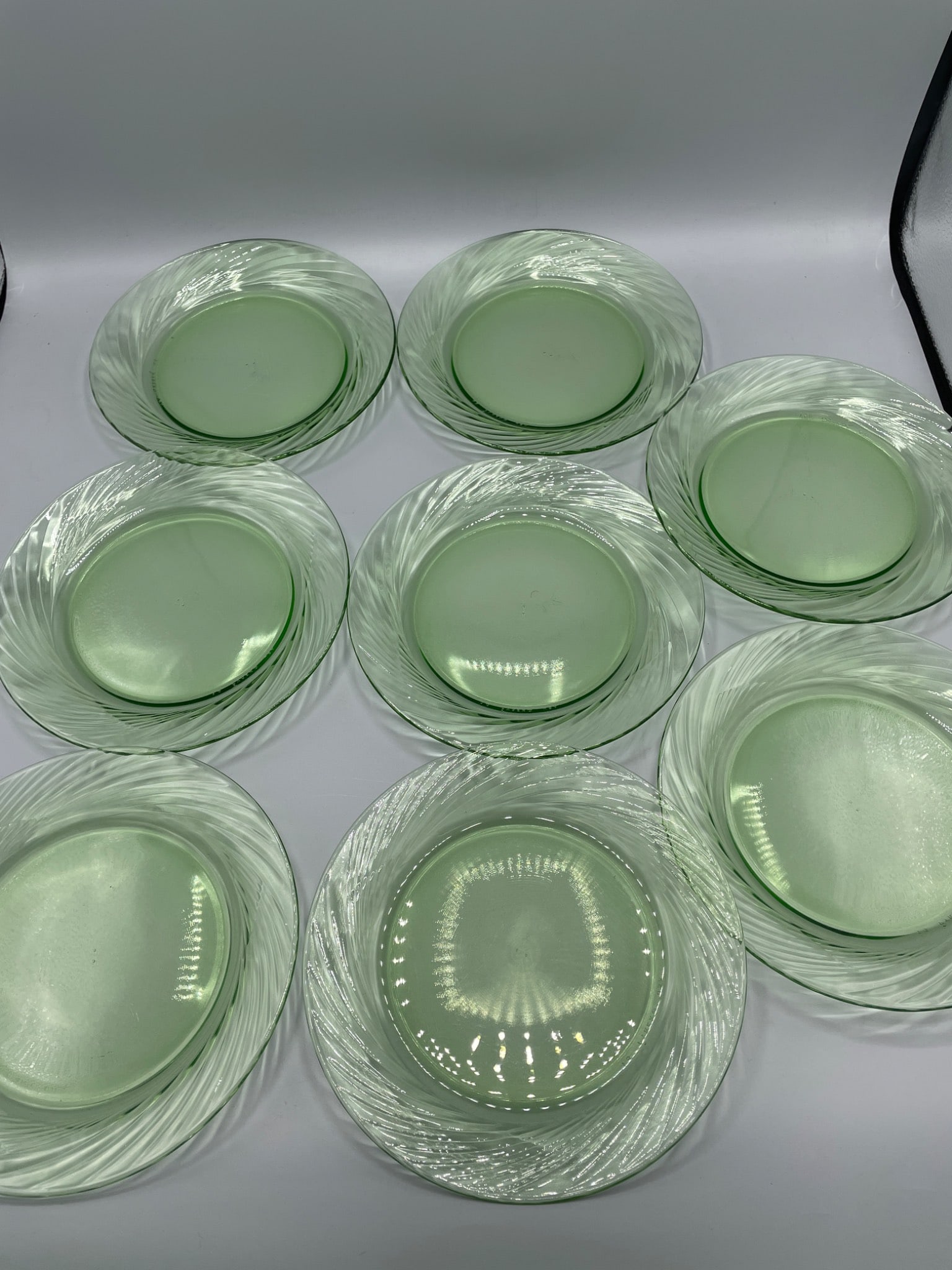 12 Pyrex Green Depression Glass Plates with Swirl Pattern - 4