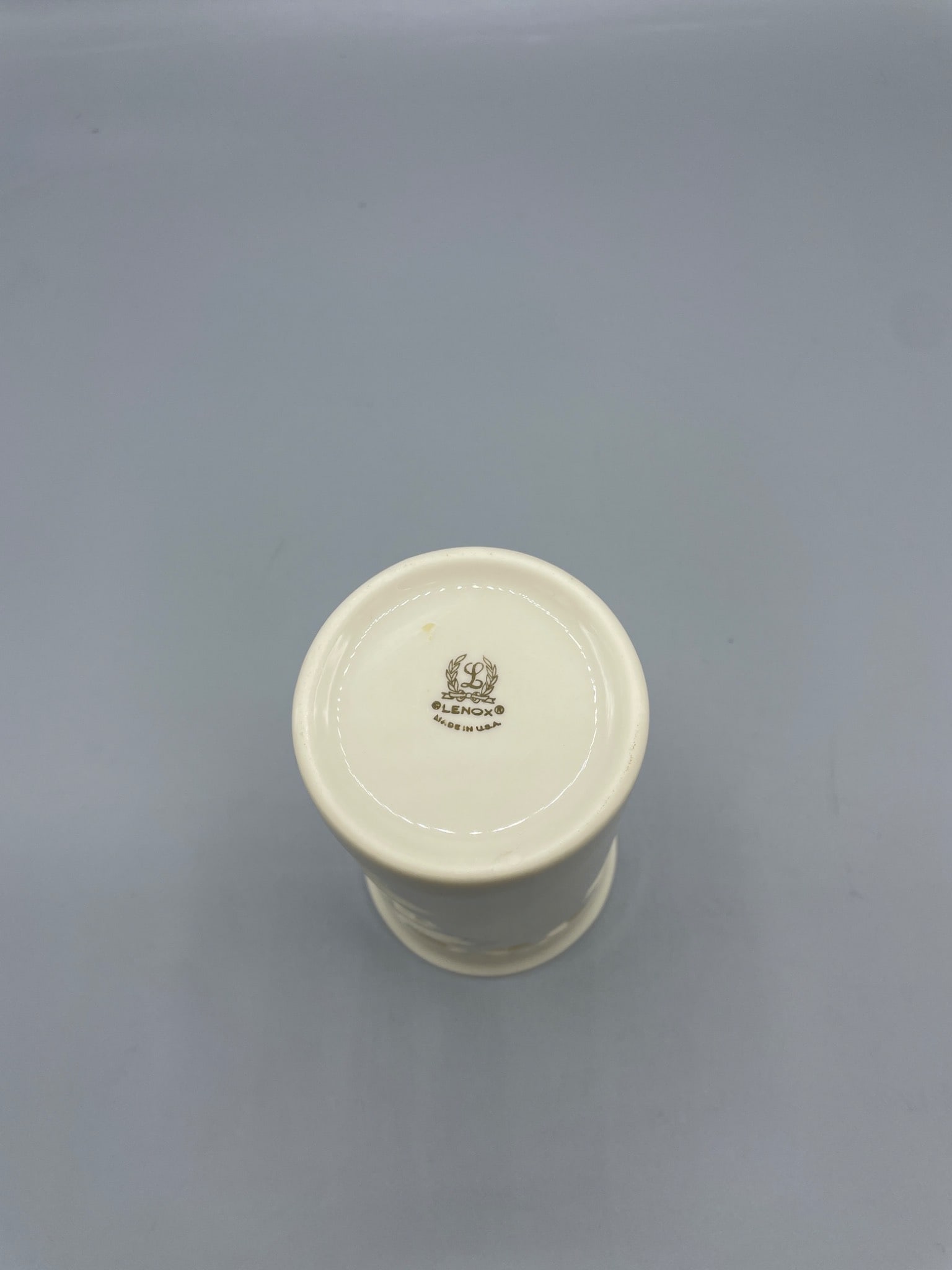 Lenox Ivory Vase With Heart Cutwork and Embossed Rose Design, Gold Trim - 4