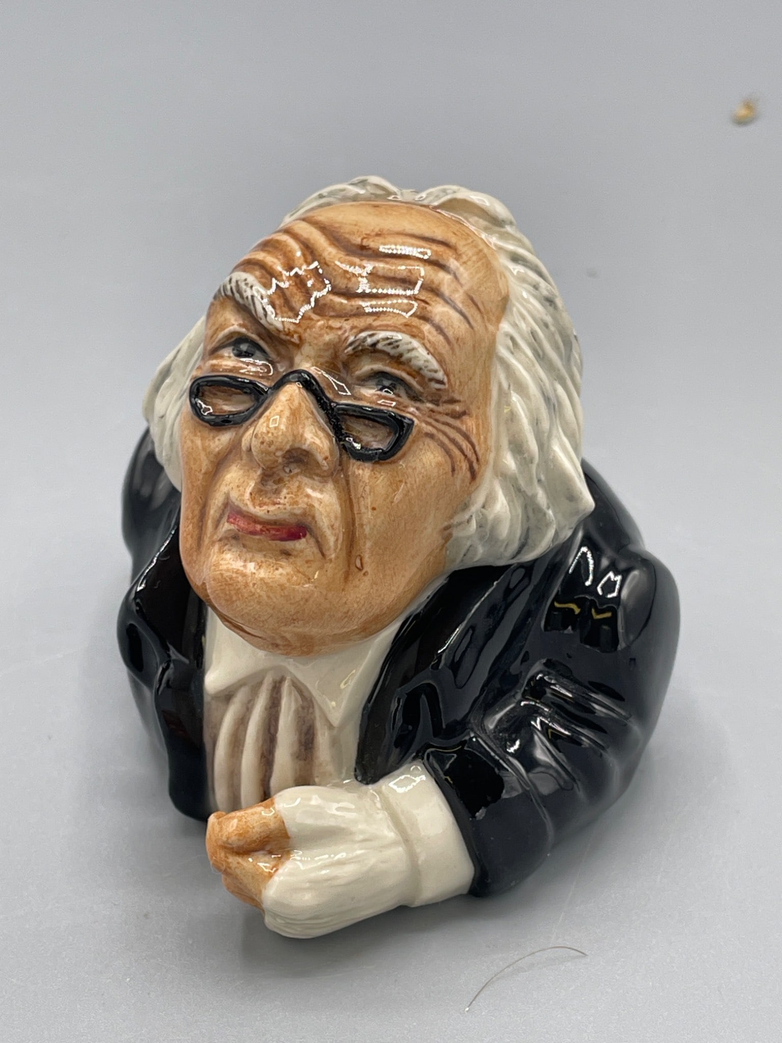 Kevin Francis Face Pots Scrooge 'Bah Humbug' 2003 England Ceramic: This is a ceramic piece from the Kevin Francis Face Pots collection, featuring 'Scrooge' with the inscription 'Bah Humbug' inside. Manufactured in 2003 in England, it measures approximately 3 inches