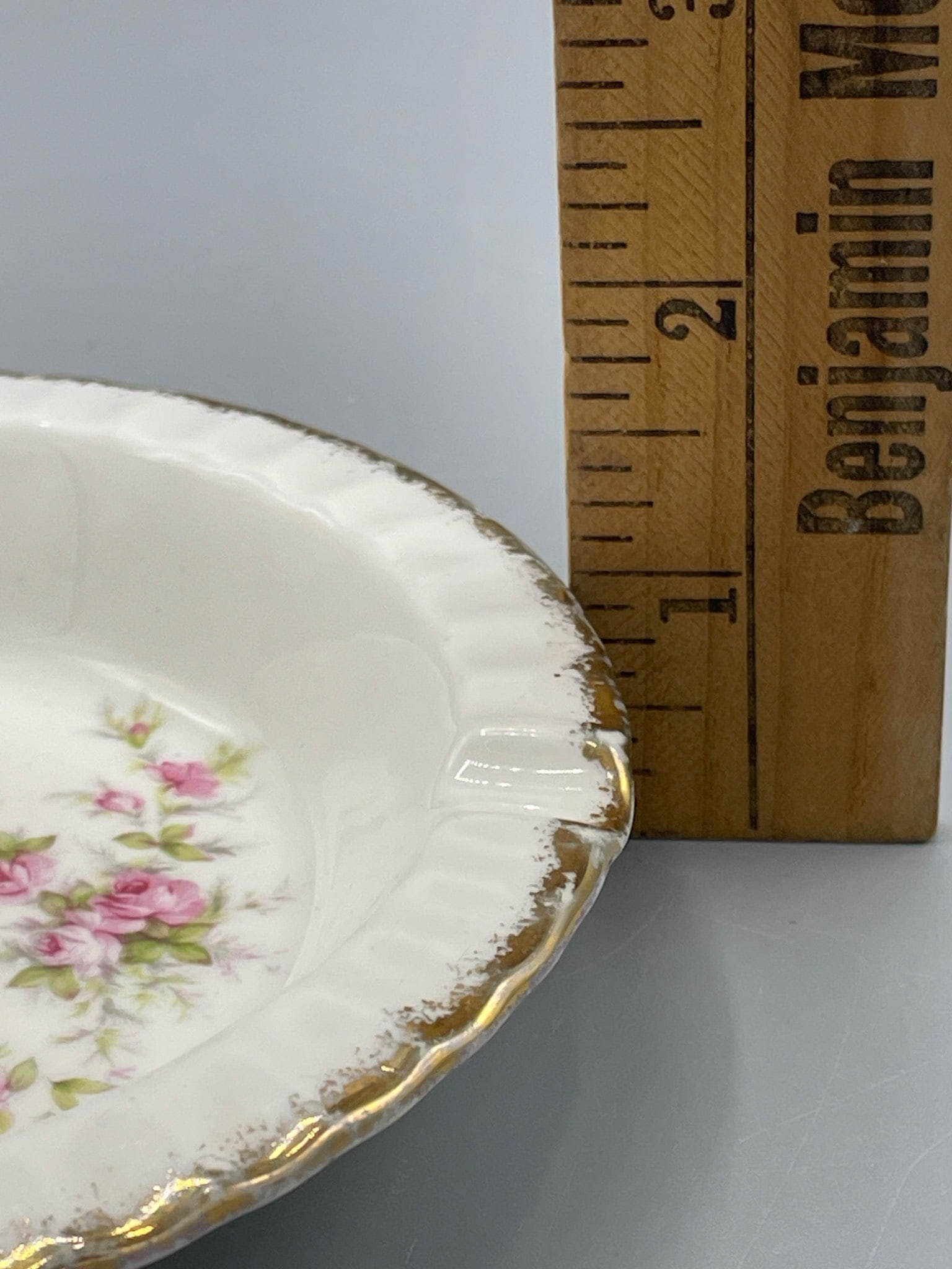 Paragon Fine Bone China 'Victoriana Rose' Dish with Gold Trim, Made in England - 5